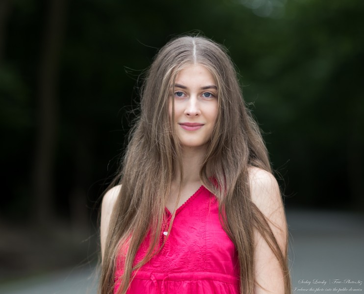Diana - a 20-year-old girl photographed in July 2020 by Serhiy Lvivsky, picture 8