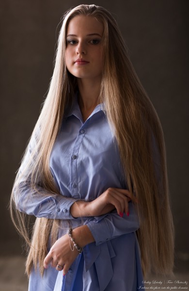 Diana - an 18-year-old natural blonde girl photographed in August 2020 by Serhiy Lvivsky, picture 21