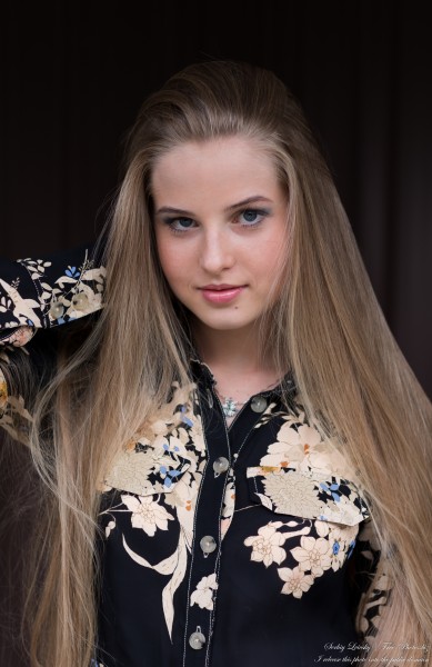 Diana - an 18-year-old natural blonde girl photographed in August 2020 by Serhiy Lvivsky, picture 44
