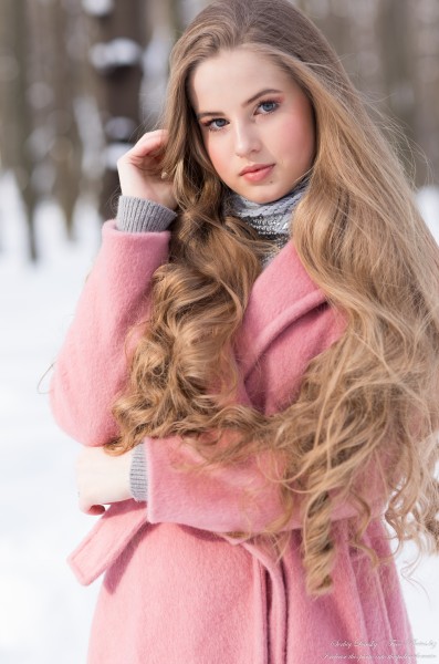 Diana - an 18-year-old natural blonde girl photographed in February 2021 by Serhiy Lvivsky, picture 3