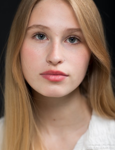 Joanna - a 15-year-old girl with natural lips and blonde hair photographed in July 2023 by Serhiy Lvivsky, picture 5