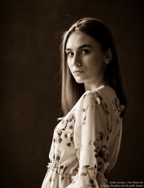 Julia - a 15-year-old girl photographed in July 2019 by Serhiy Lvivsky, picture 16