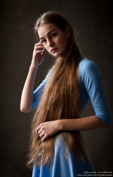 Justyna - a 16-year-old fair-haired girl photographed in June 2018 by Serhiy Lvivsky, picture 10