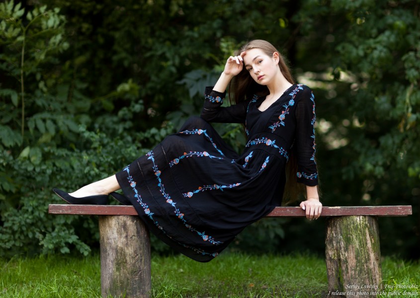 Justyna - a 16-year-old fair-haired girl photographed in June 2018 by Serhiy Lvivsky, picture 16