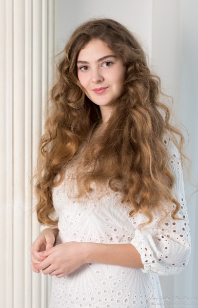 Kornelia - a 15-year-old girl with natural curly hair photographed in April 2023 by Serhiy Lvivsky, picture 21