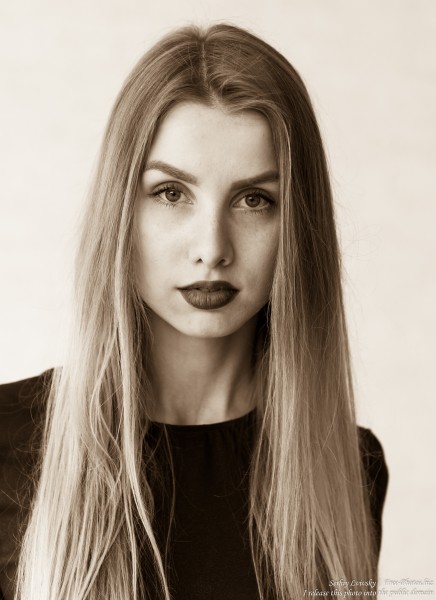 Lila - a 21-year-old natural blond girl photographed in May 2017 by Serhiy Lvivsky, picture 14