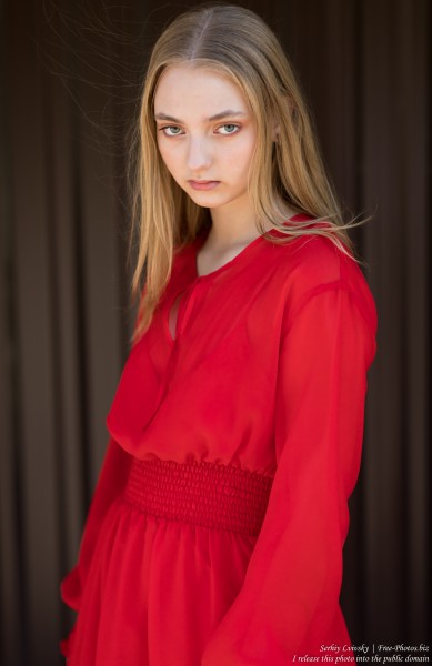 Nastia - a 16-year-old natural blonde girl photographed in September 2019 by Serhiy Lvivsky, picture 20