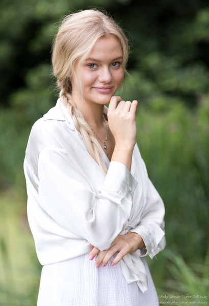 Oksana - a natural blonde 19-year-old girl photographed in July 2021 by Serhiy Lvivsky, picture 30