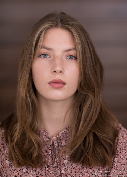 Sophia - a 17-year-old fair-haired girl photographed by Serhiy Lvivsky in September 2020, picture 19