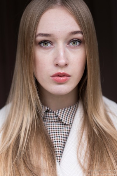 Sophia - a 19-year-old blonde girl with yellow-green eyes photographed in October 2020 by Serhiy Lvivsky, picture 12