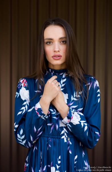 Tonya - a 23-year-old brunette girl photographed in August 2019 by Serhiy Lvivsky, picture 18