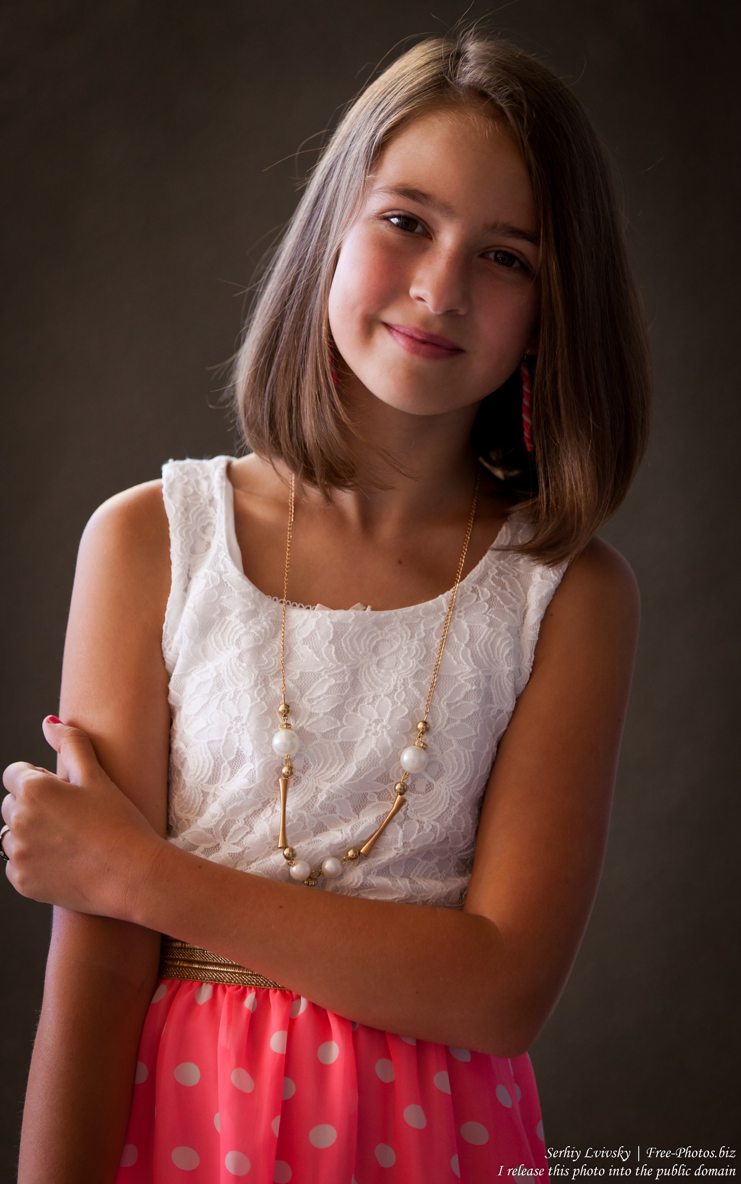 a 12-year-old girl photographed in July 2015 by Serhiy Lvivsky, picture 3