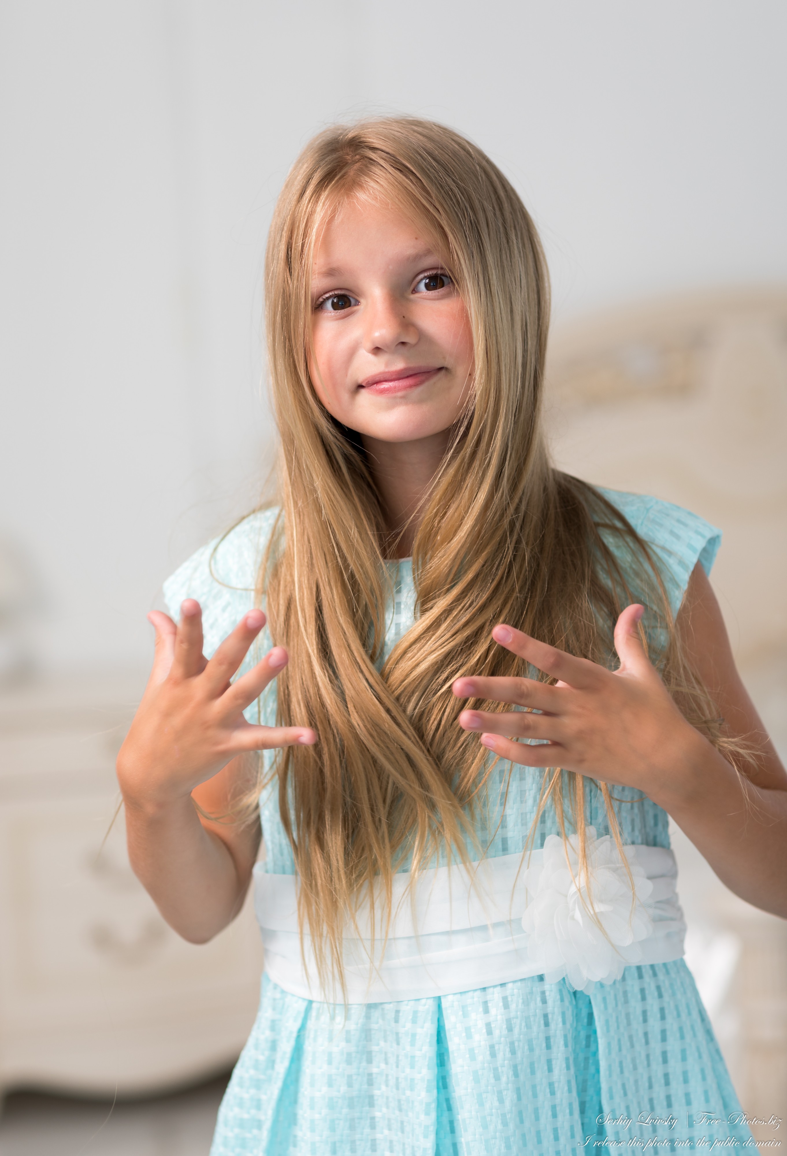 Ania - a 9-year-old girl with natural fair hair photographed in August 2023 by Serhiy Lvivsky, picture 19