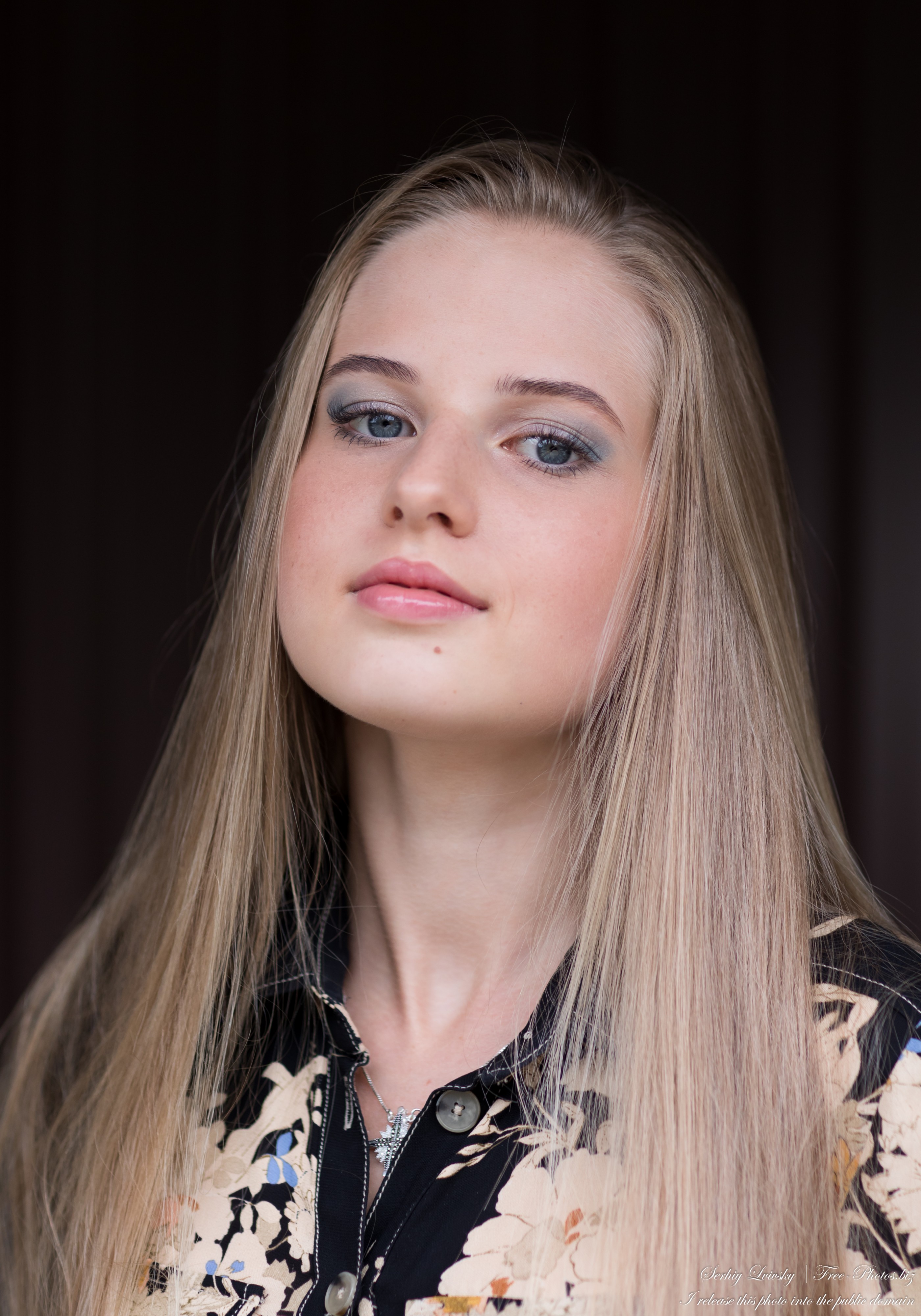 Diana - an 18-year-old natural blonde girl photographed in August 2020 by Serhiy Lvivsky, picture 45