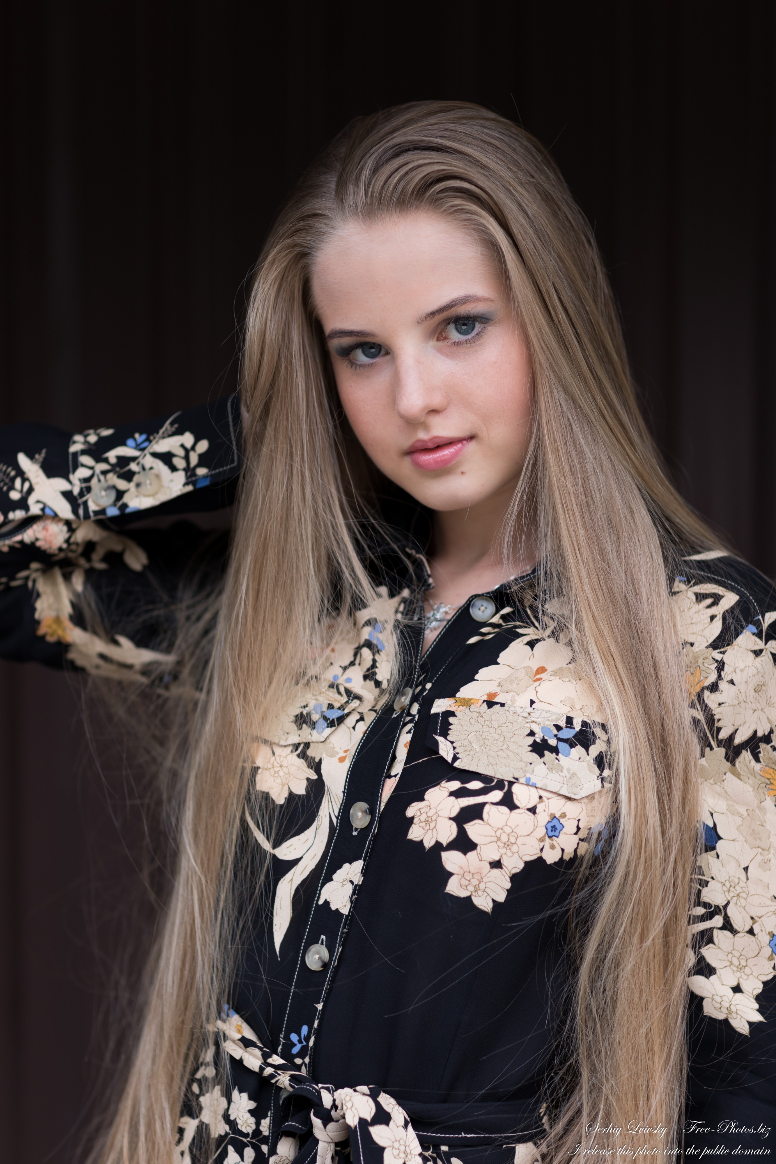 Diana - an 18-year-old natural blonde girl photographed in August 2020 by Serhiy Lvivsky, picture 47