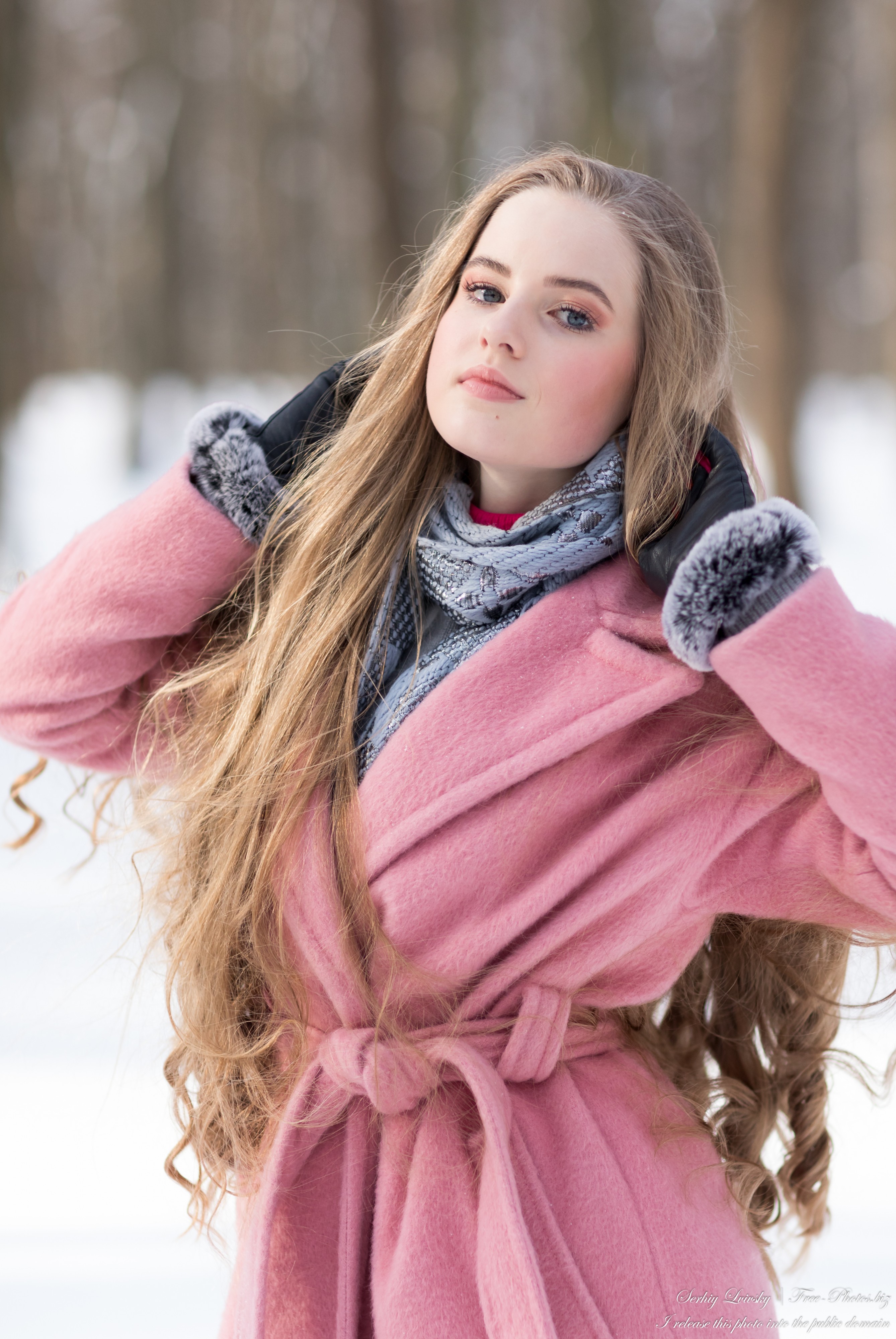 Diana - an 18-year-old natural blonde girl photographed in February 2021 by Serhiy Lvivsky, picture 22