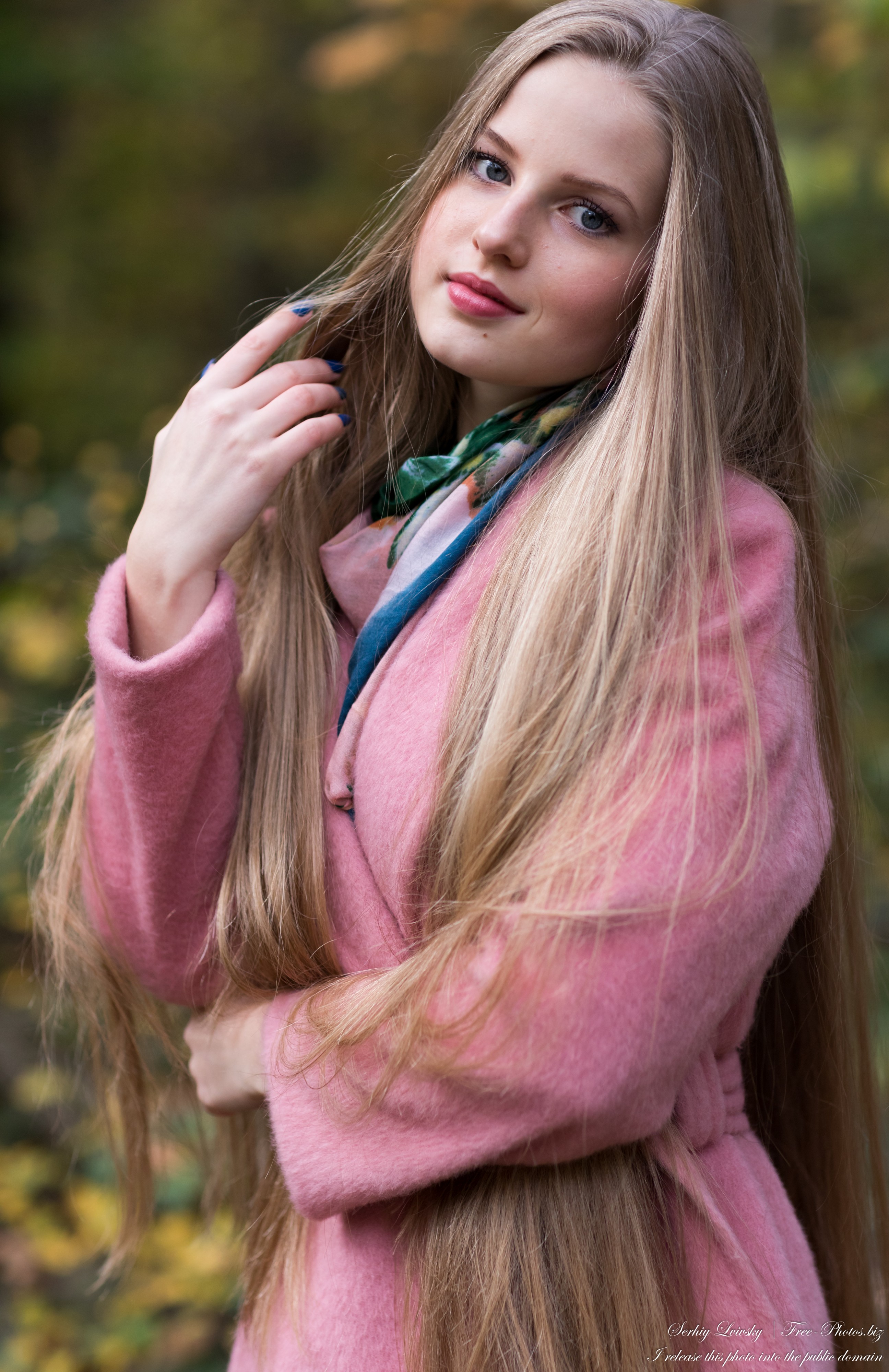 Diana  - an 18-year-old natural blonde girl photographed in October 2020 by Serhiy Lvivsky, picture 27