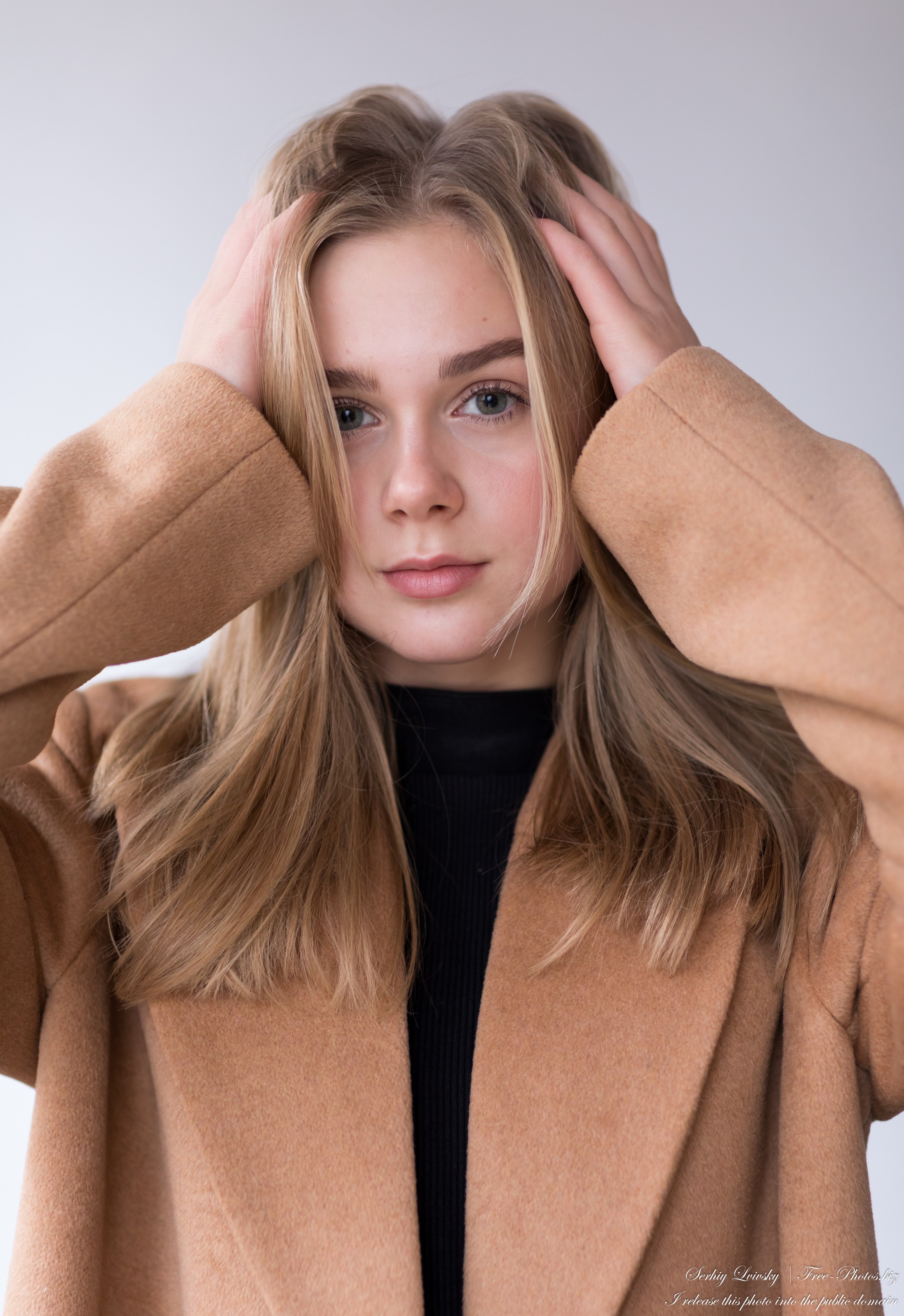Emilia - a 15-year-old natural blonde Catholic girl photographed in November 2020 by Serhiy Lvivsky, picture 2