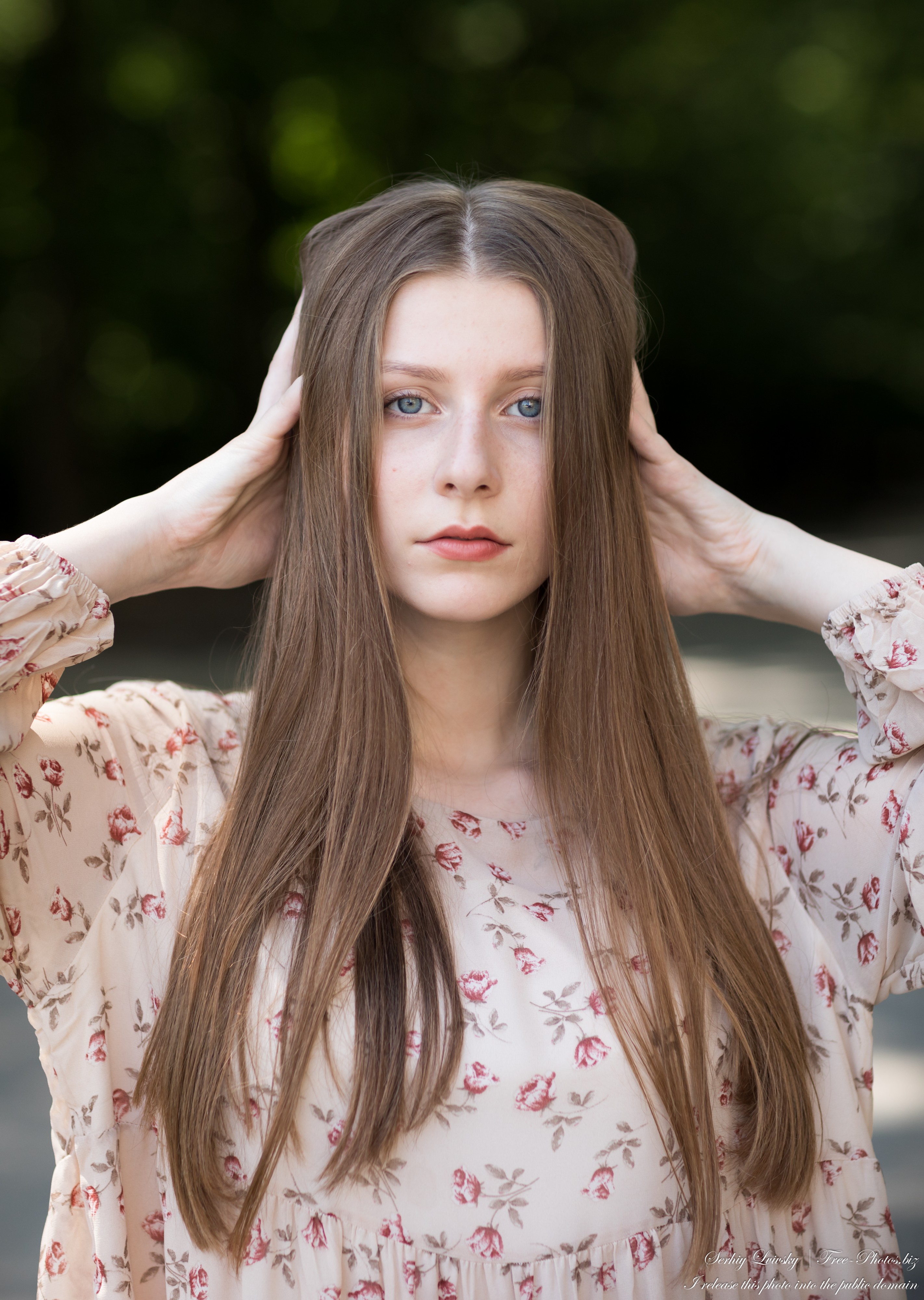 Inna - an 18-year-old natural fair-haired girl photographed in July 2020 by Serhiy Lvivsky, picture 13