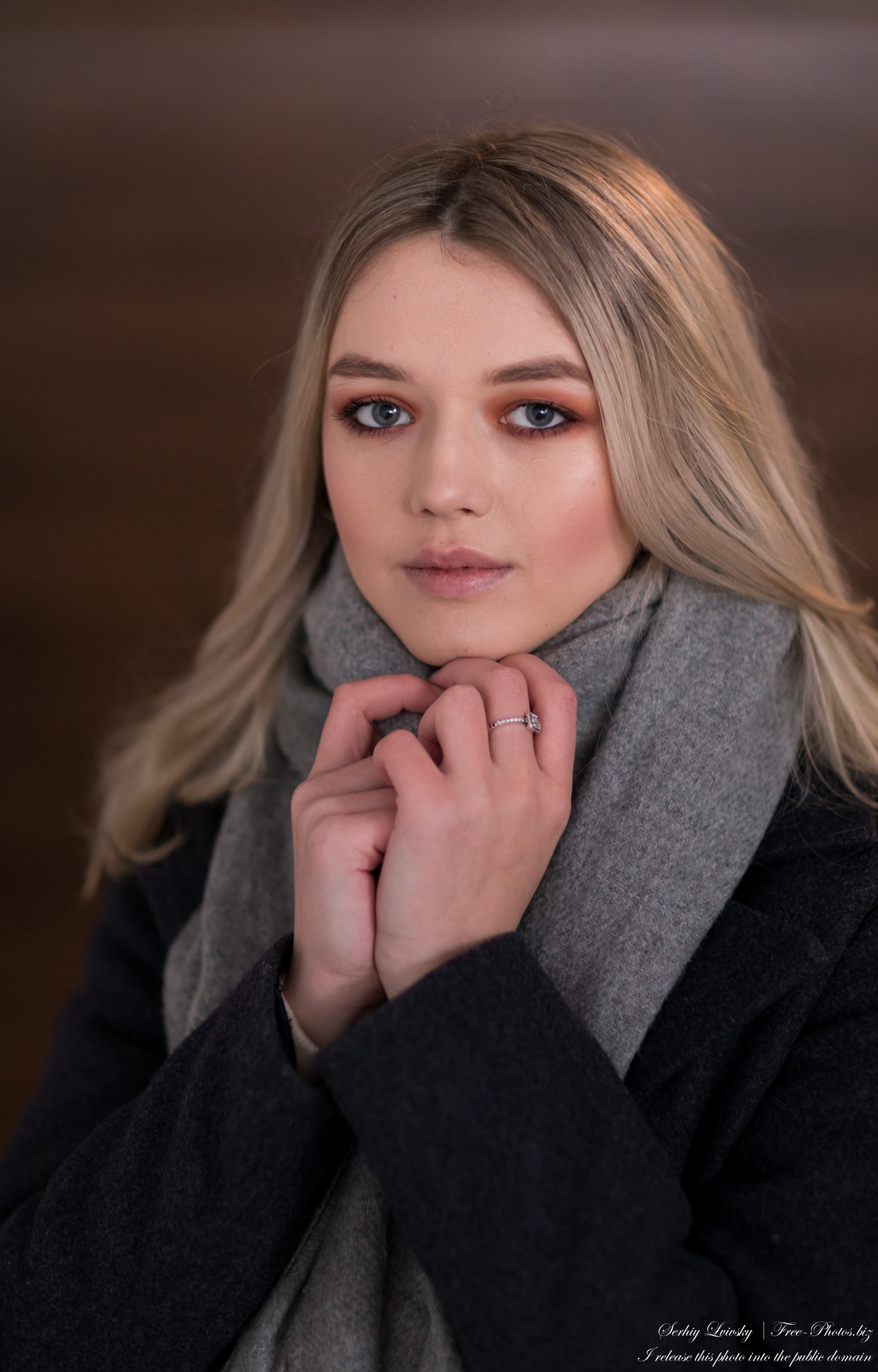 Irena - an 18-year-old girl photographed in December 2020 by Serhiy Lvivsky, picture 21