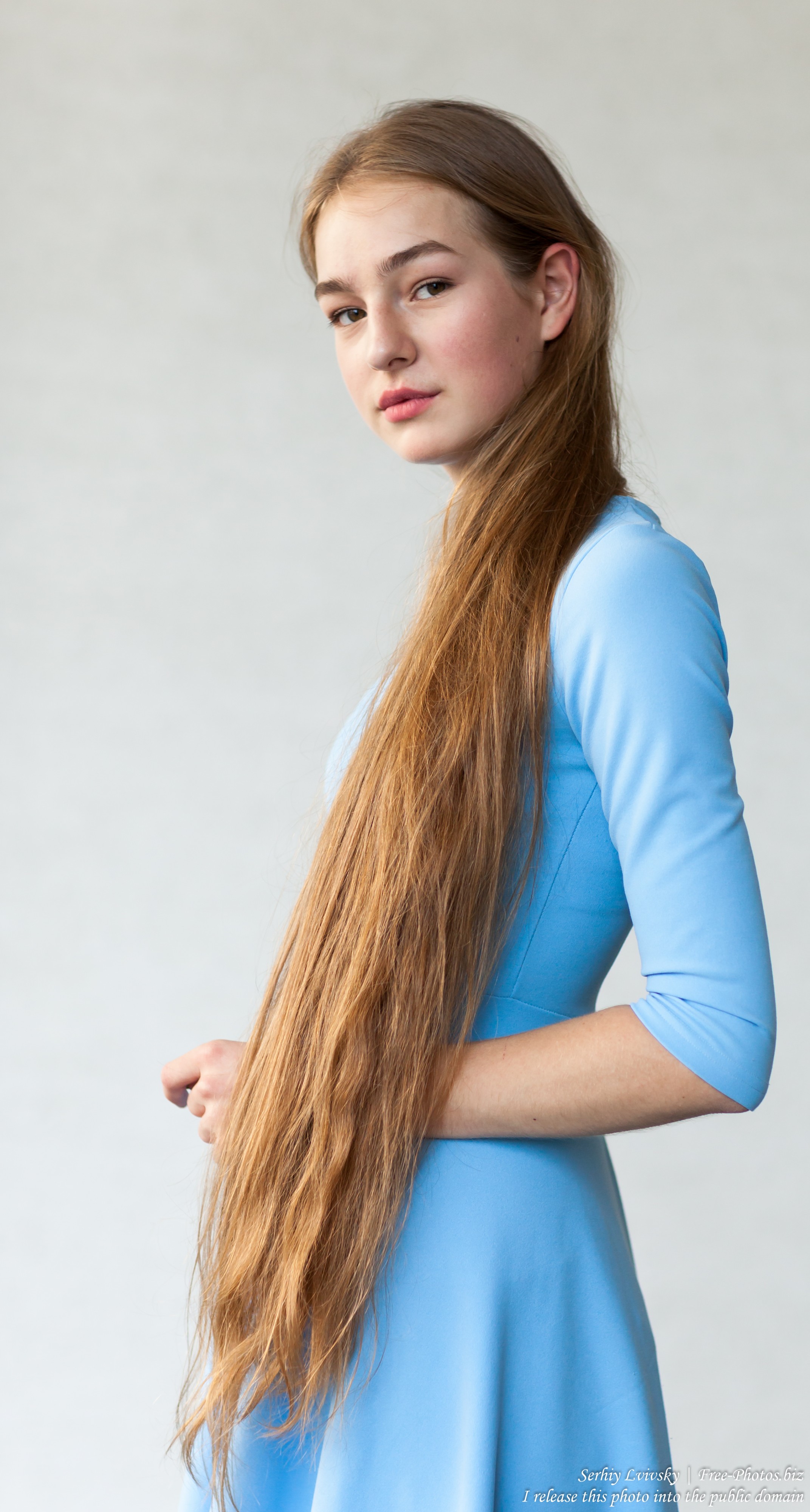 Justyna - a 16-year-old fair-haired girl photographed in June 2018 by Serhiy Lvivsky, picture 1