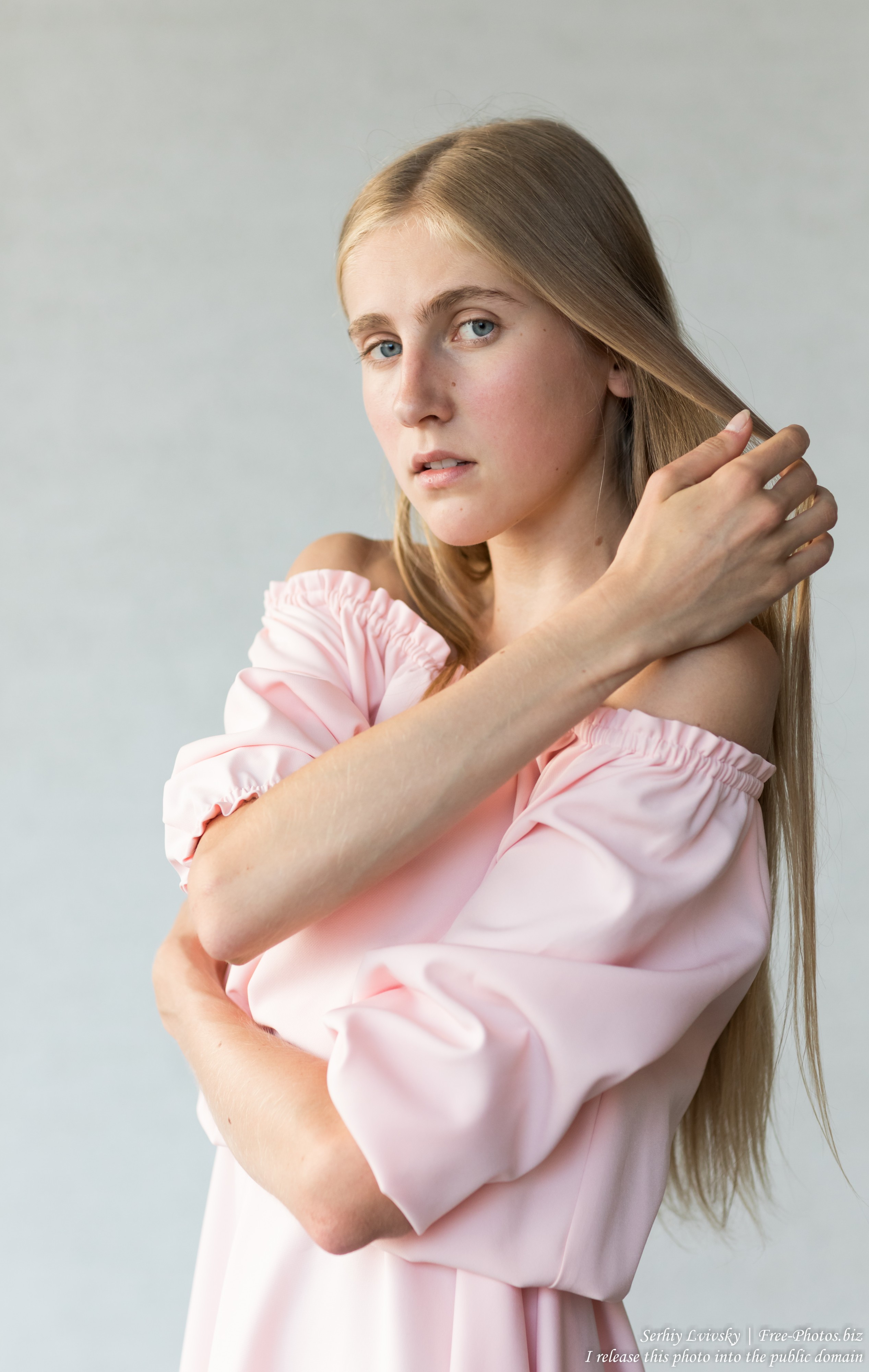 Katia - a 16-year-old natural blonde girl with blue eyes photographed in June 2019 by Serhiy Lvivsky, picture 1