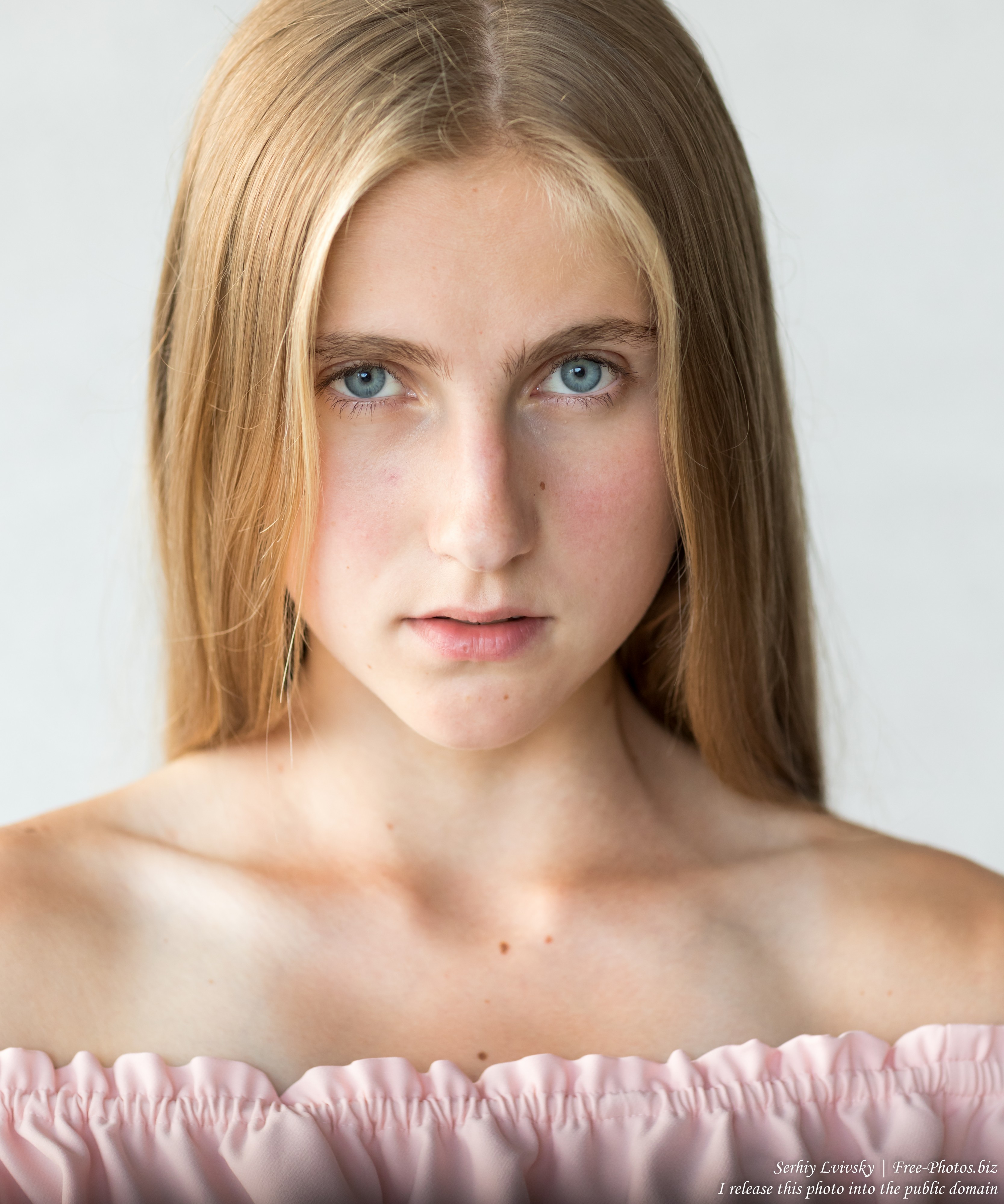 Katia - a 16-year-old natural blonde girl with blue eyes photographed in June 2019 by Serhiy Lvivsky, picture 5