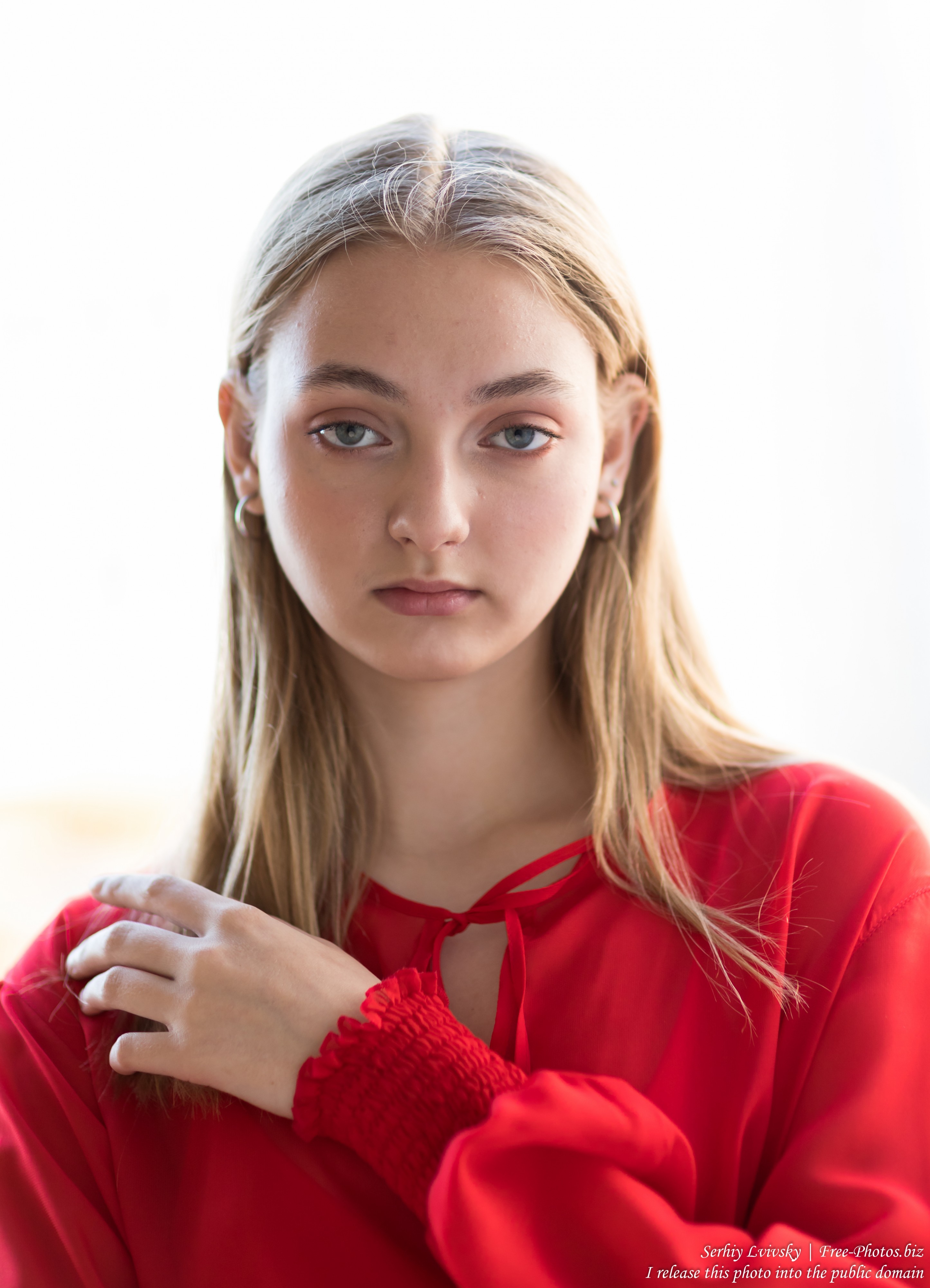 Nastia - a 16-year-old natural blonde girl photographed in September 2019 by Serhiy Lvivsky, picture 16