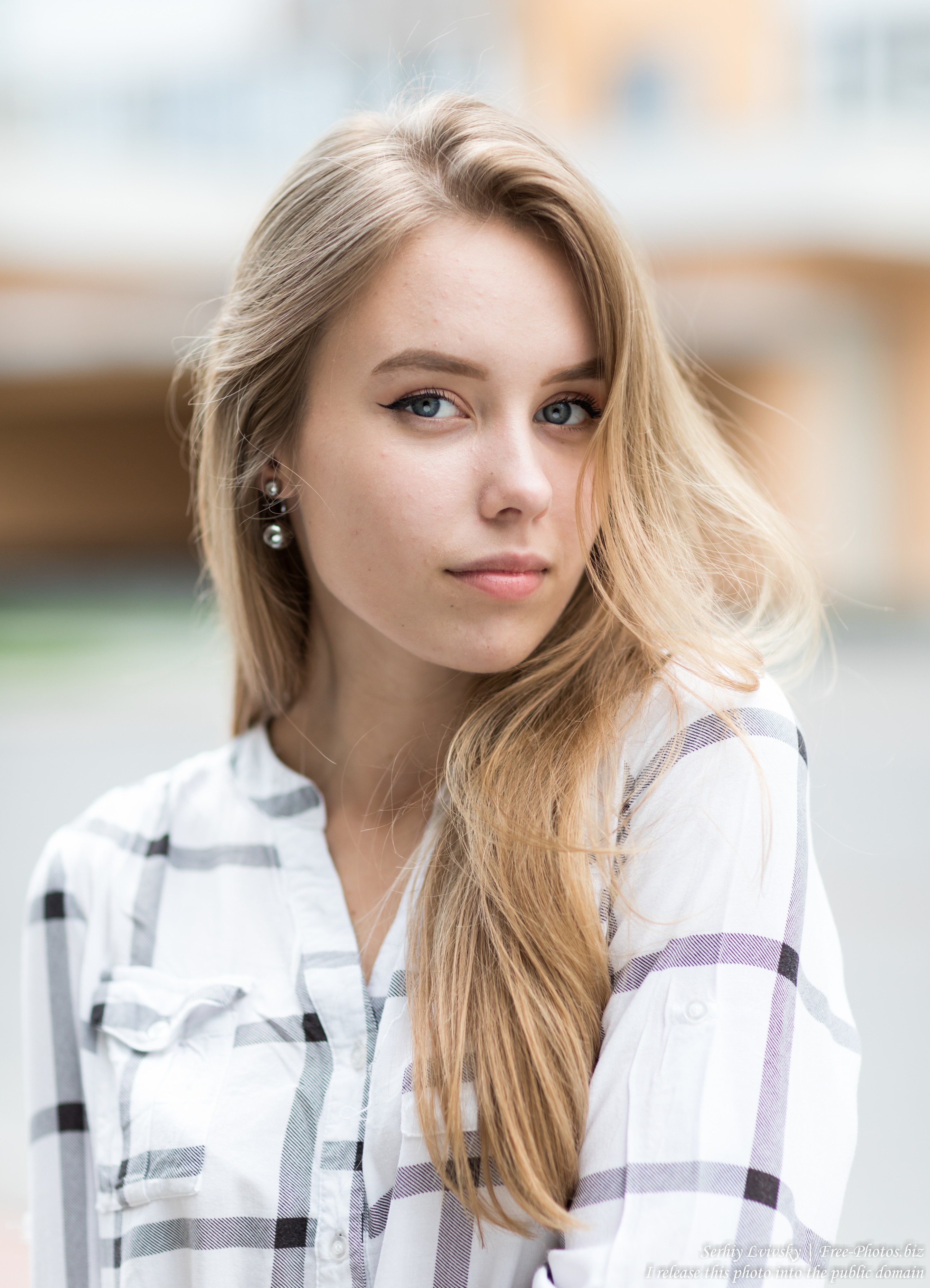 Sasha - a 19-year-old natural blonde girl photographed in July 2019 by Serhiy Lvivsky, picture 5