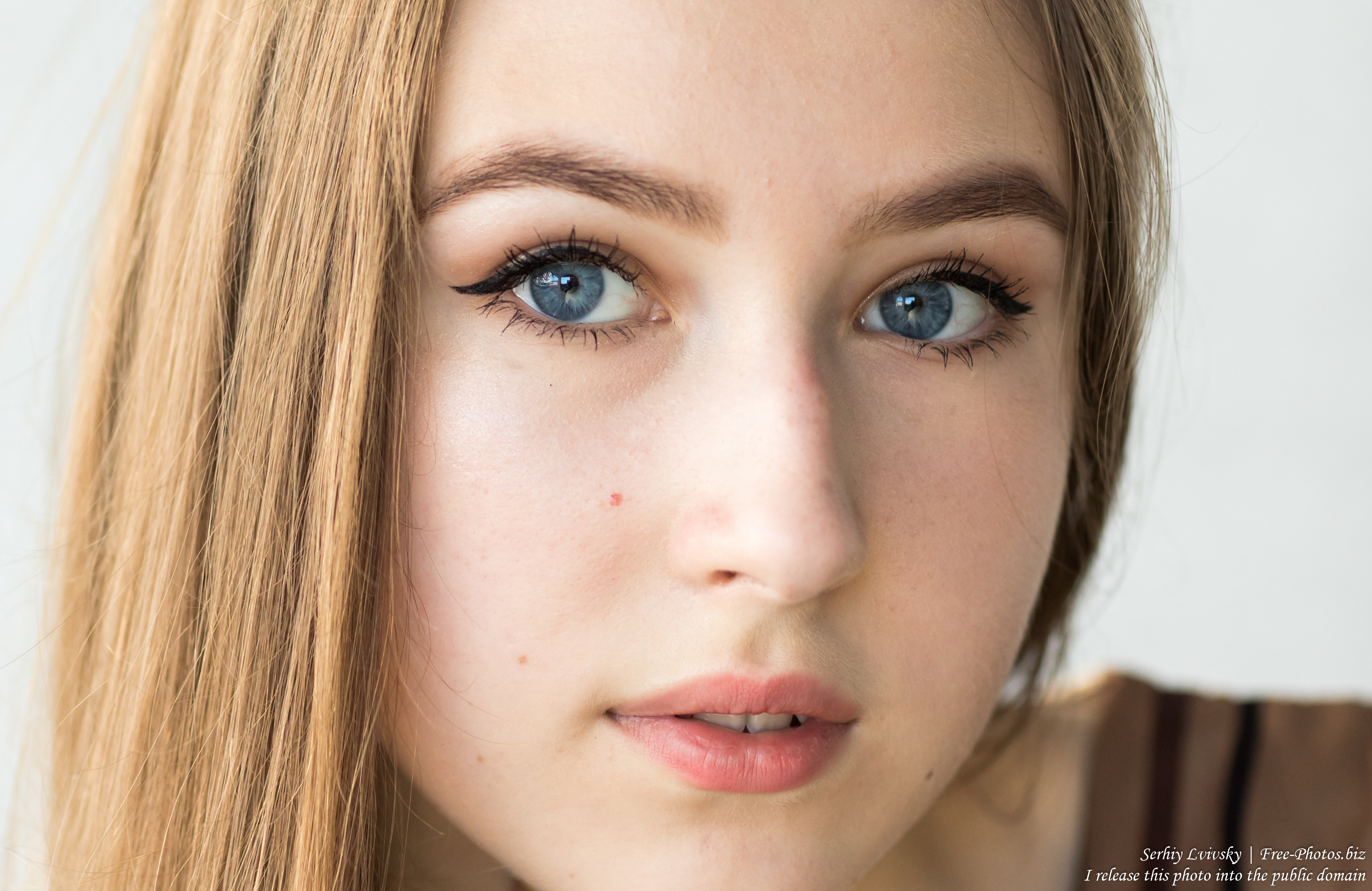 Vika - a 17-year-old girl with blue eyes and natural fair hair photographed in June 2019 by Serhiy Lvivsky, picture 15