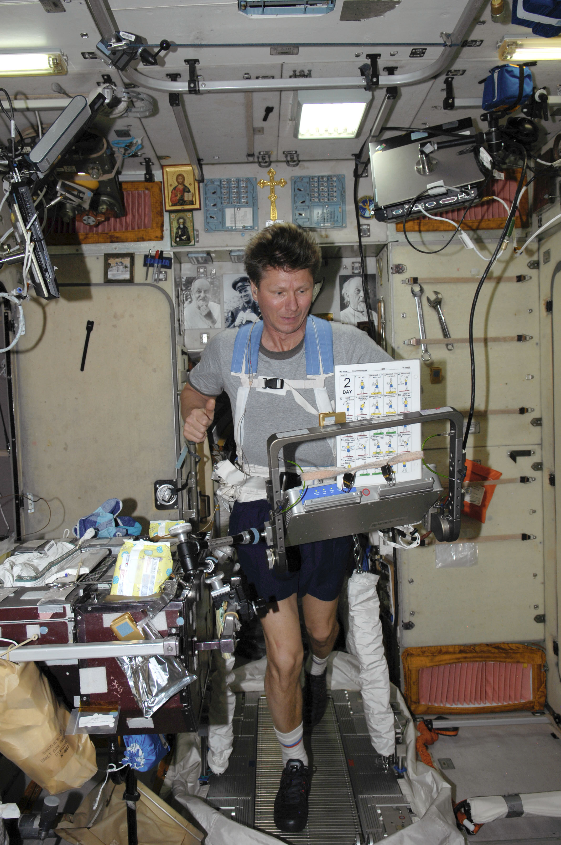 ISS-19 Gennady Padalka exercises on the TVIS in the Zvezda Service Module