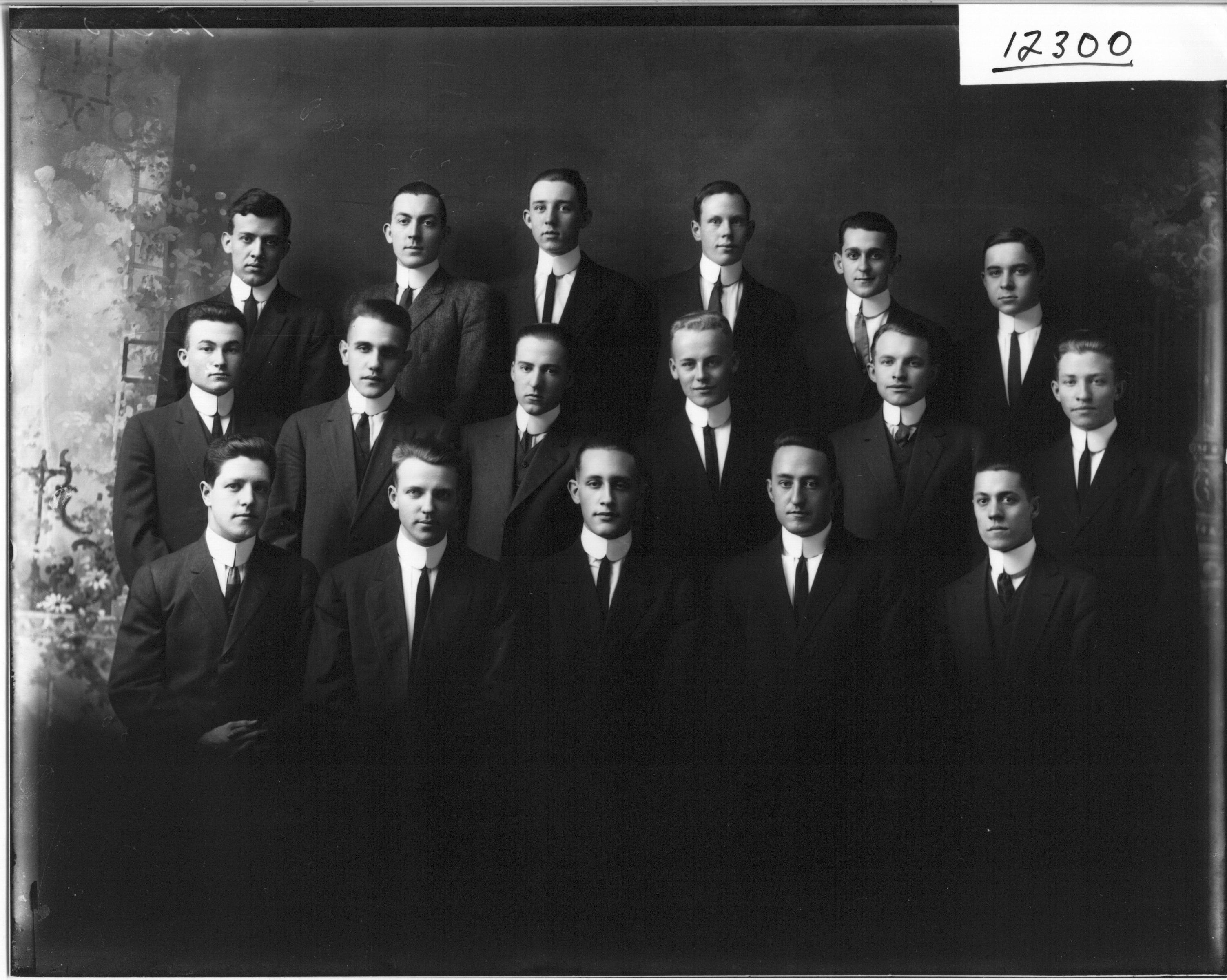 Miami University Delta Upsilon chapter in 1913 (3191521246)