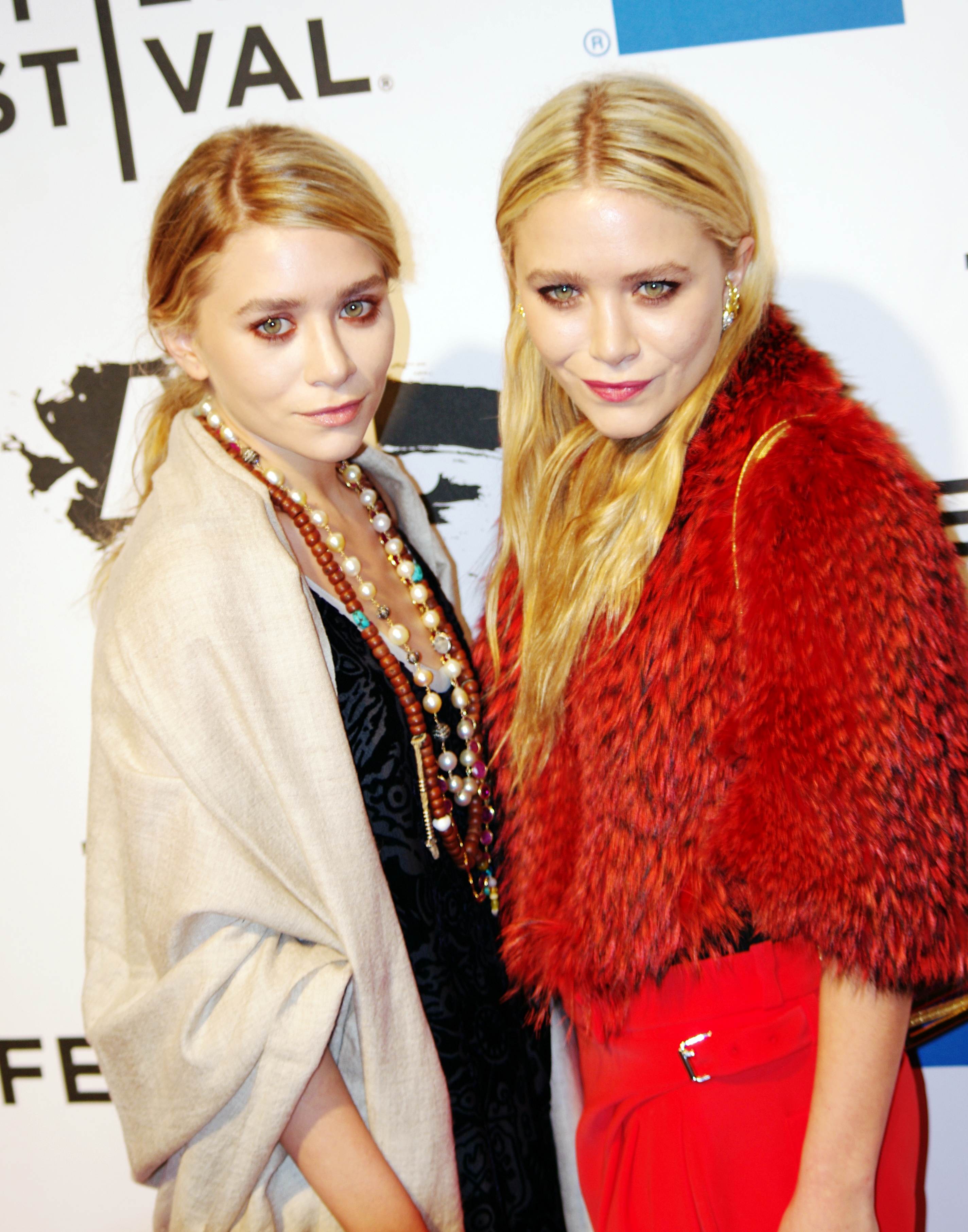 Ashley and Mary-Kate Olsen 2011 Shankbone (5641823969)