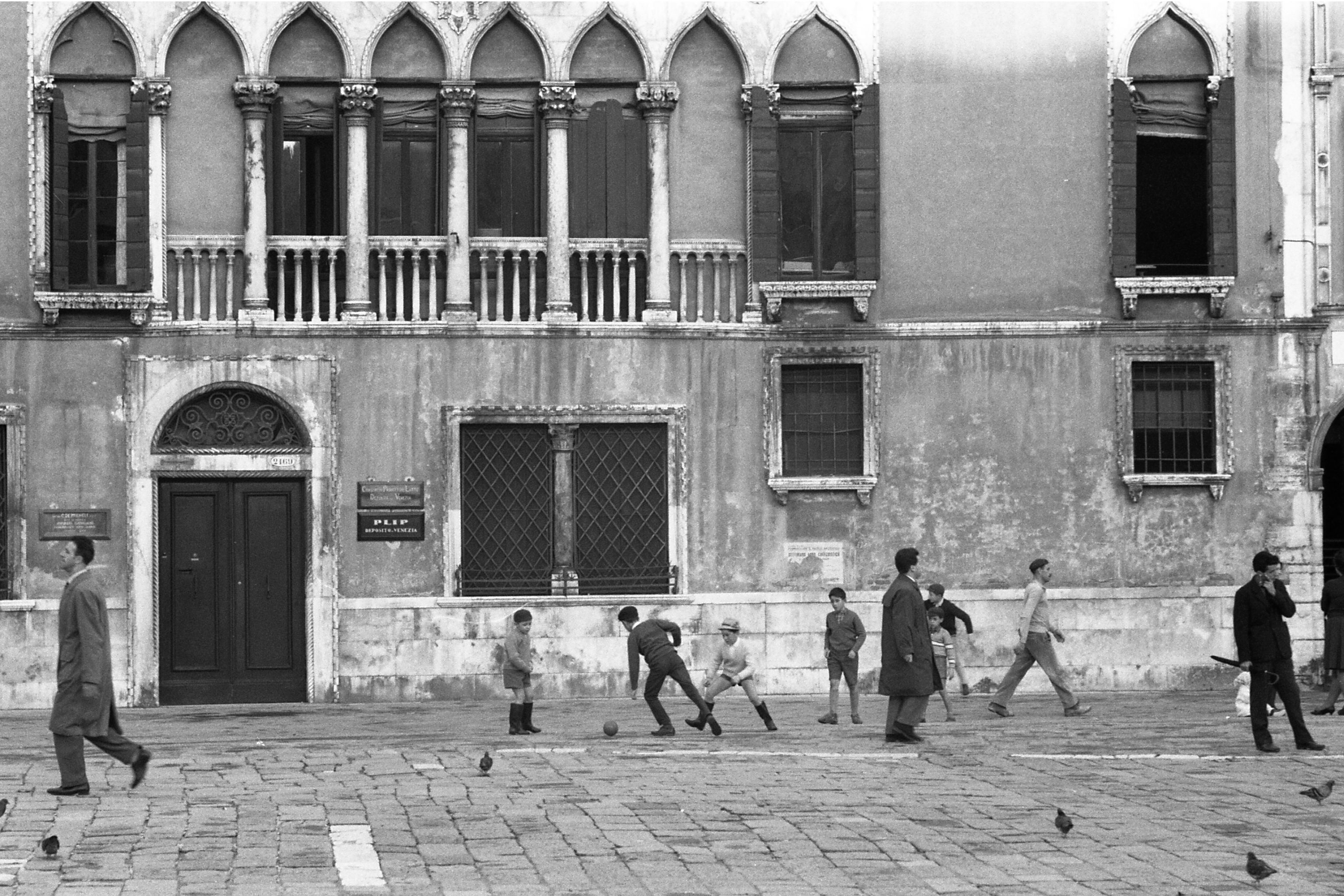 Paolo Monti - Serie fotografica (Venezia, 1960) - BEIC 6328452