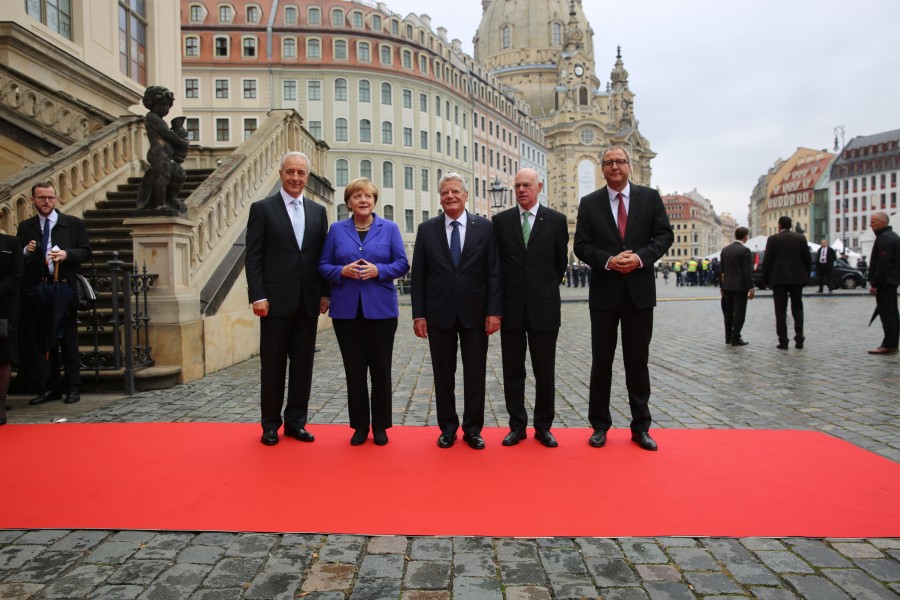 2016-10-03 Stanislaw Tillich, Angela Merkel, Joachim Gauck (Tag der Deutschen Einheit 2016 in Dresden) by Sandro Halank–20