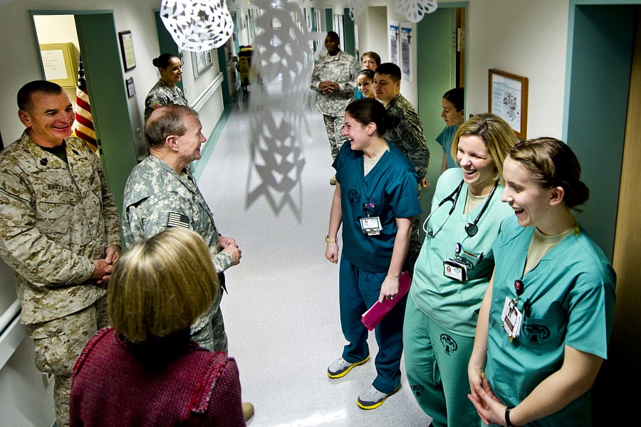 Gen. Martin E. Dempsey visits the medical staff at Landstuhl Regional Medical Center, Dec 2011