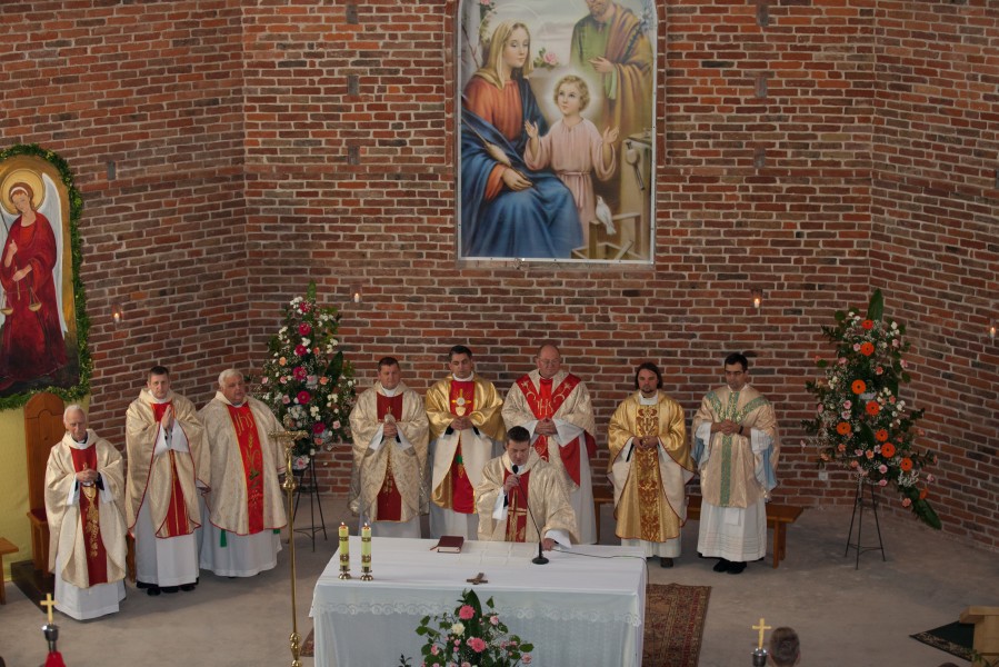 a Holy Mass in a church in September 2014, picture 2