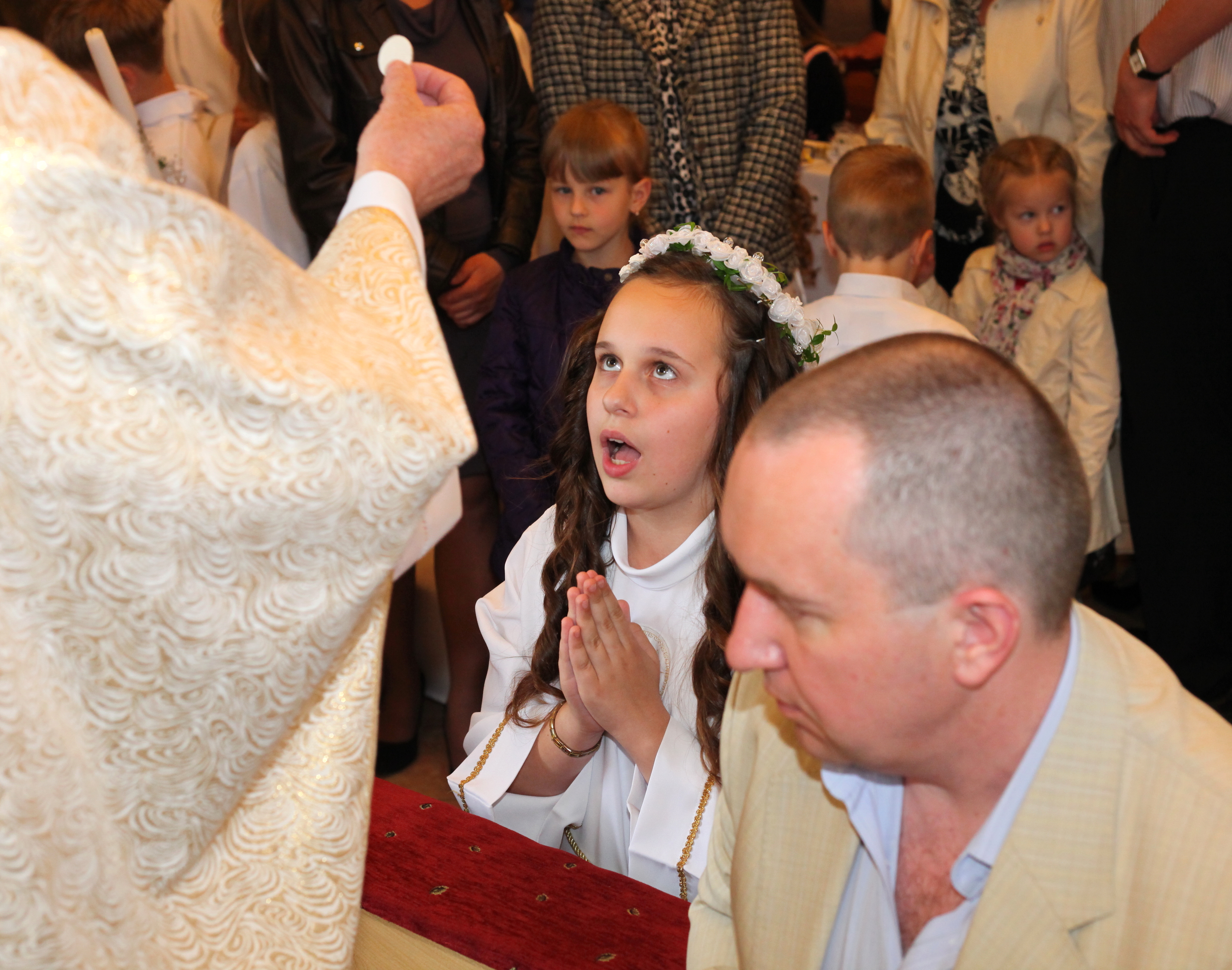 the first Holy Communion for children in May 2013, picture 3 out of 5