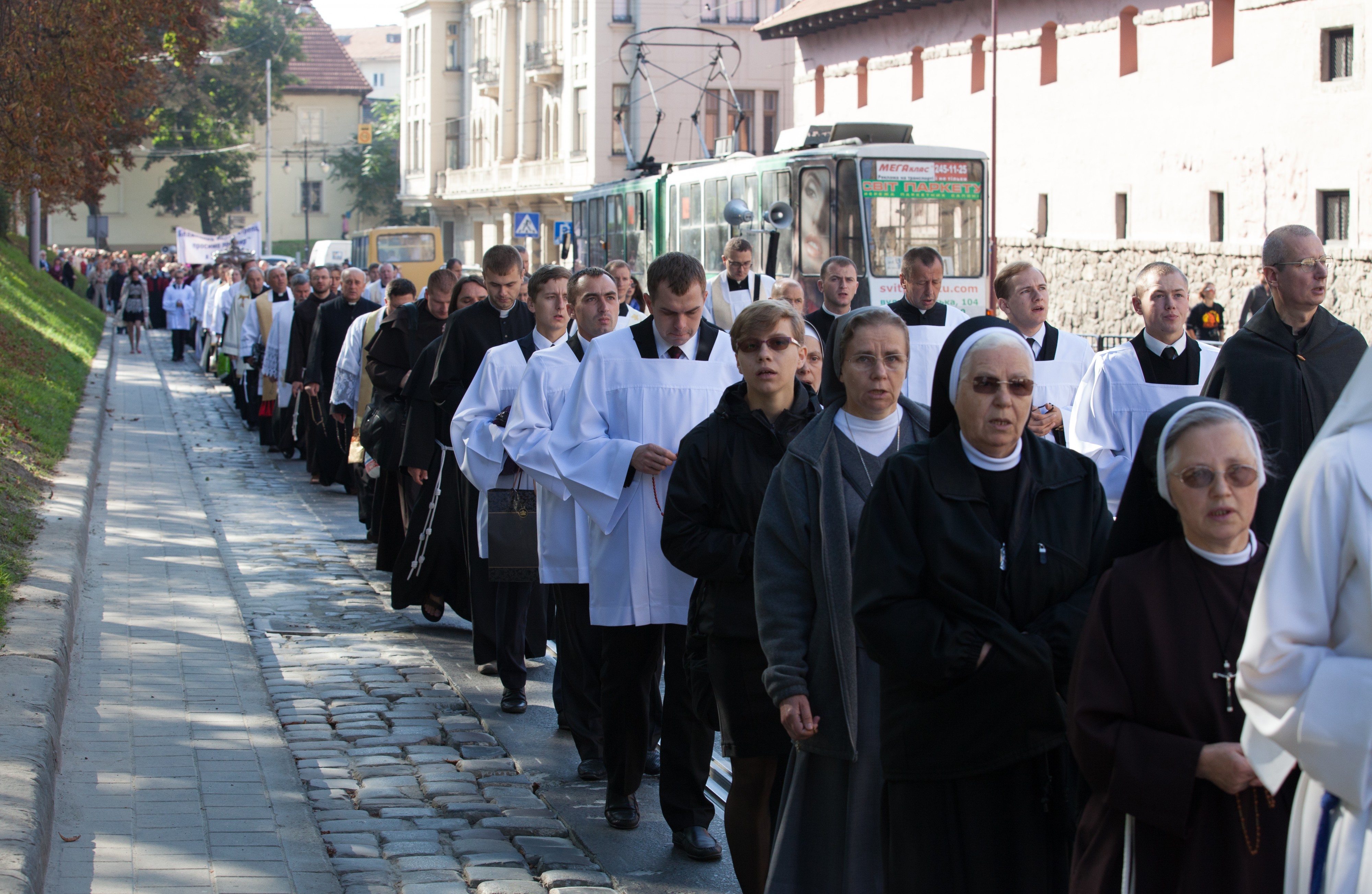 a Catholic procession in Lviv, Ukraine in September 2014, picture 4