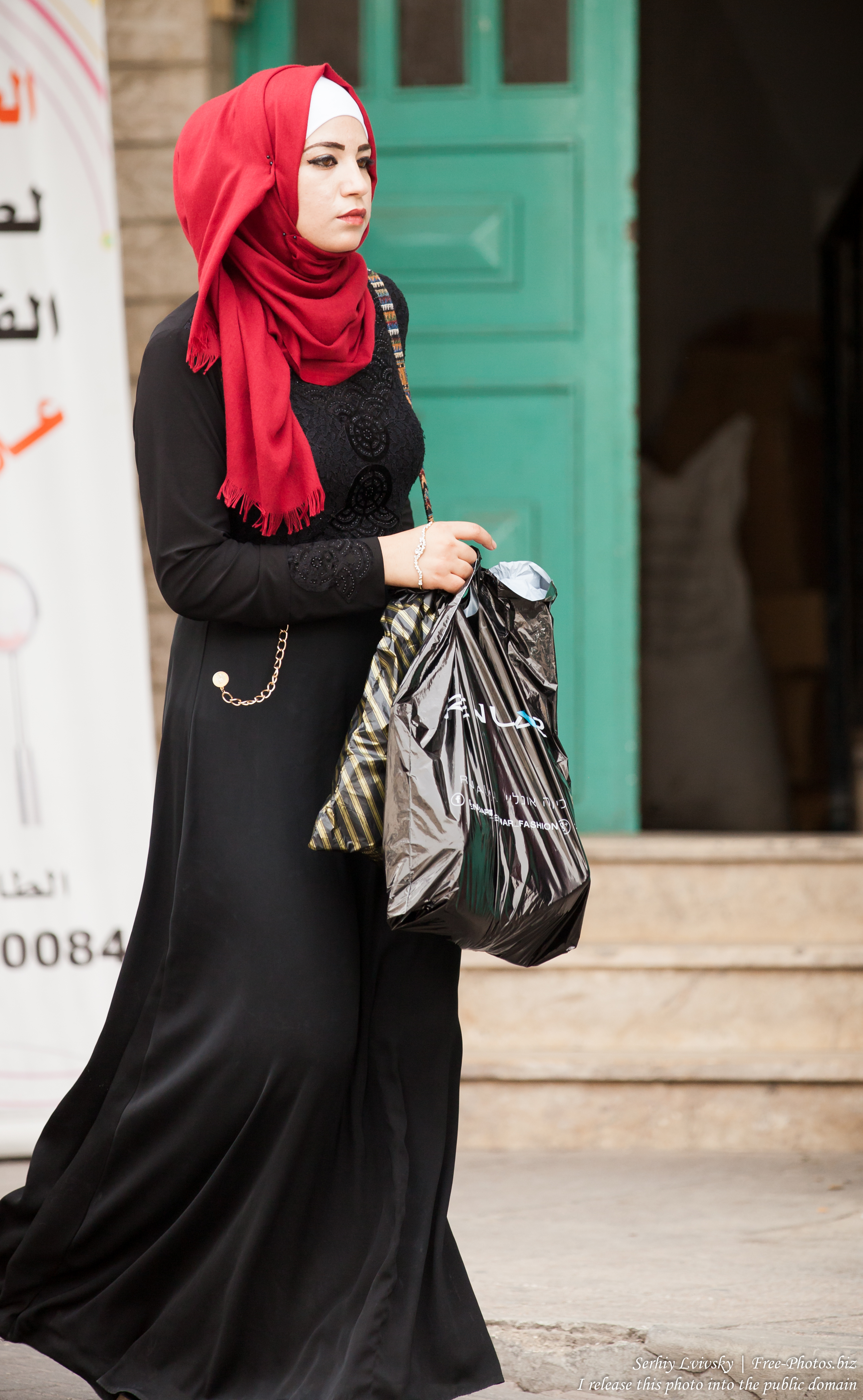 a young woman in Bethlehem, Palestine, photographed by Serhiy Lvivsky in September 2015