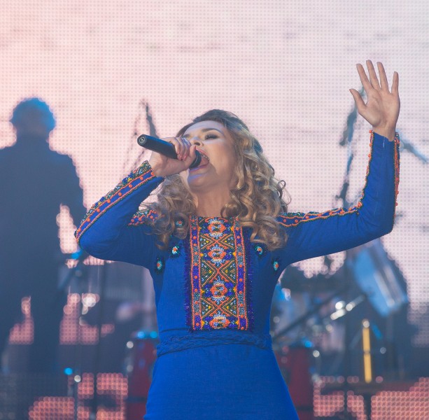 a singer woman performing at her concert in April 2014, photo 13 out of 29