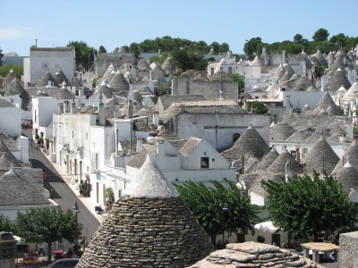 Free photo of Alberobello, Italy. This small town is famous for its trulli houses. Use the photo free of charge!<br>Name of photo's author: Free-Photos.biz<br>This photo was taken in: Alberobello, Italy