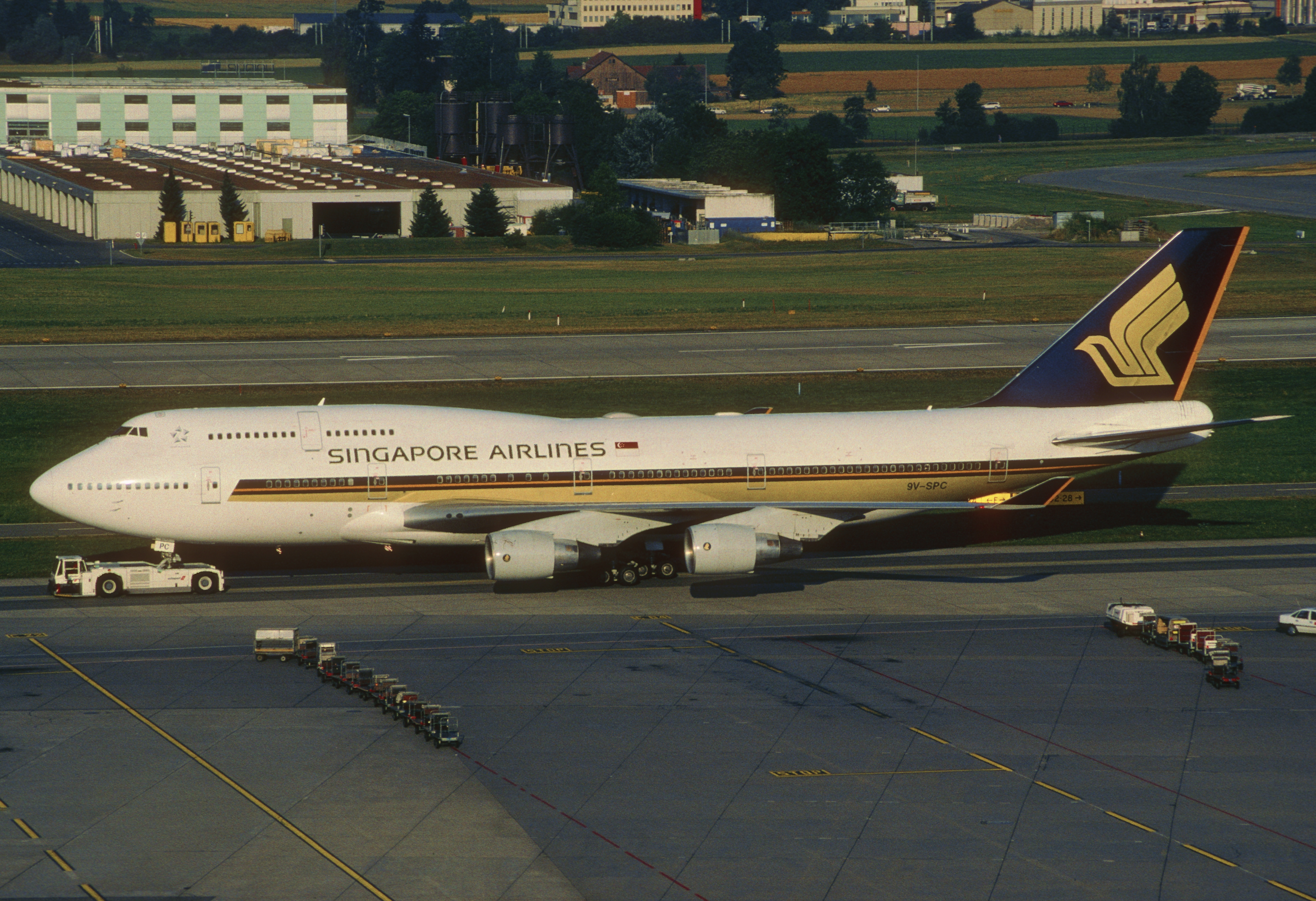 417ai - Singapore Airlines Boeing 747-400; 9V-SPC@ZRH;24.07.2006 (8075260957)