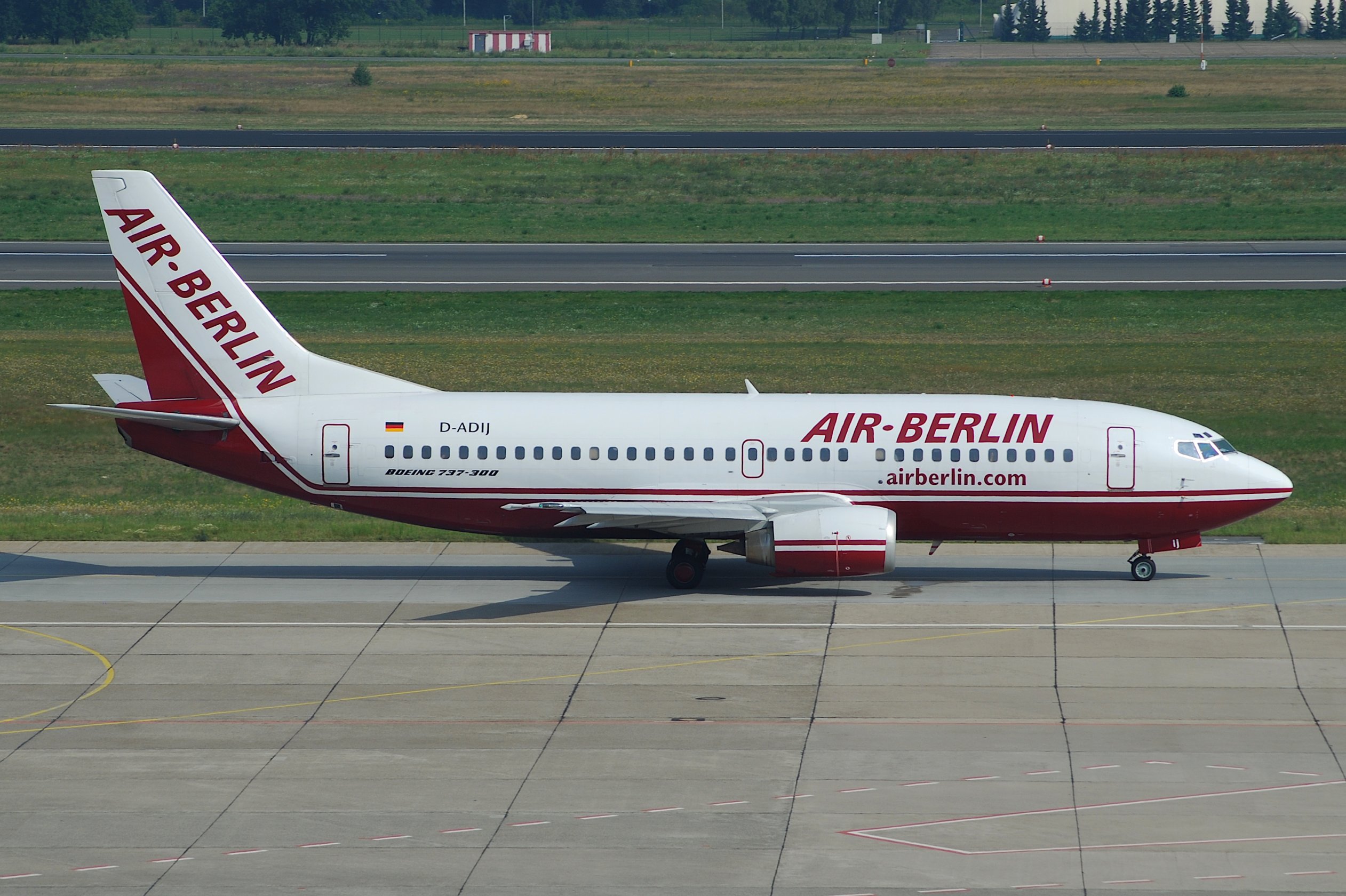 Air Berlin Boeing 737-300, D-ADIJ@TXL,21.07.2007-480bi - Flickr - Aero Icarus