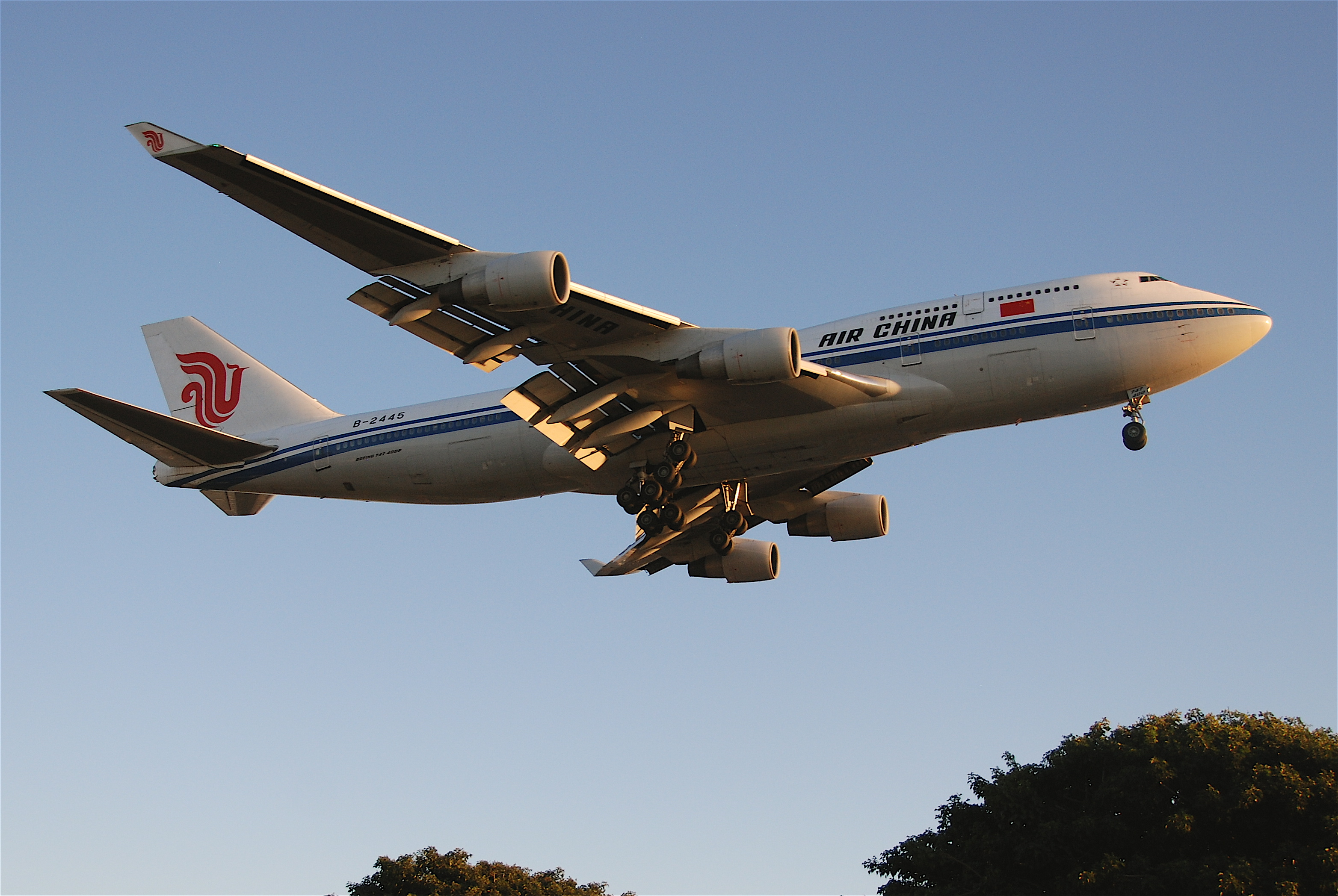 Air China Boeing 747-400; B-2445@LAX;08.10.2011 620hn (6298436187)
