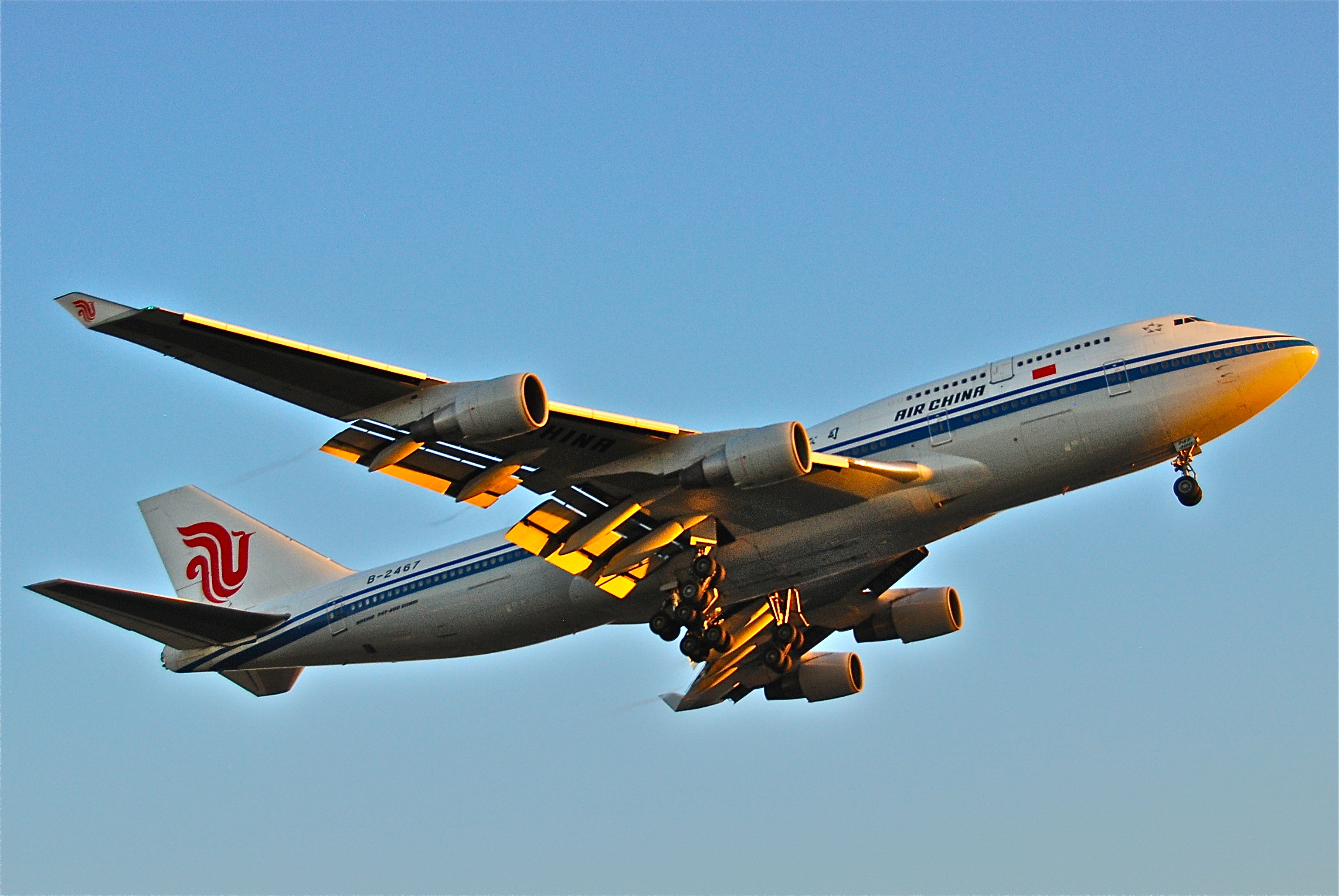 Air China Boeing 747-400; B-2467@LAX;11.10.2011 623rm (6905556864)