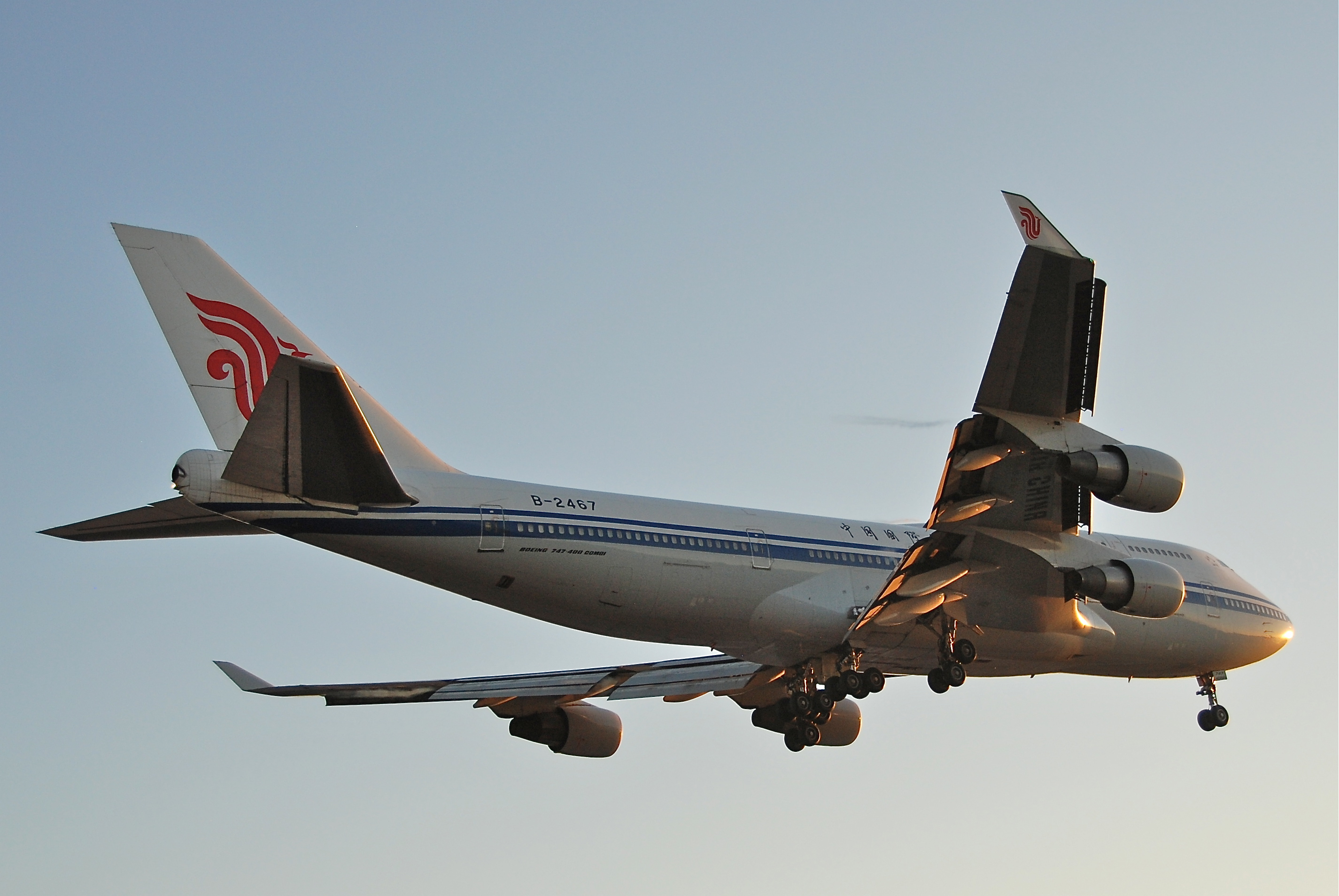 Air China Boeing 747-400; B-2467@LAX;11.10.2011 623rp (6905560084)