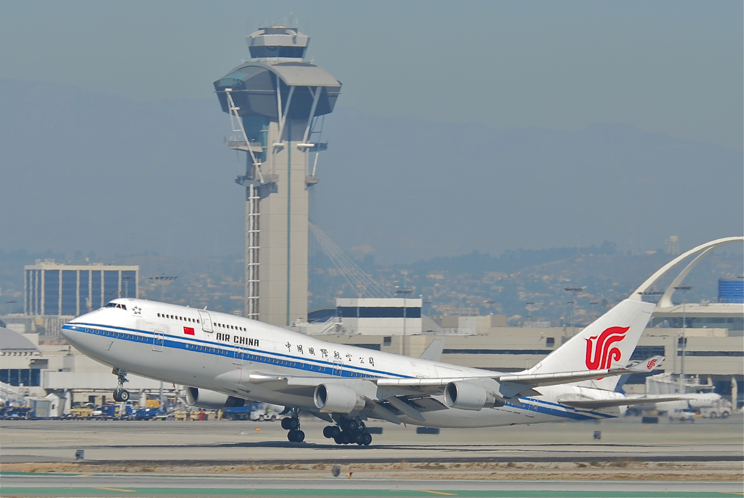 Air China Boeing 747-400; B-2468@LAX;11.10.2011 623ku (6905370588)