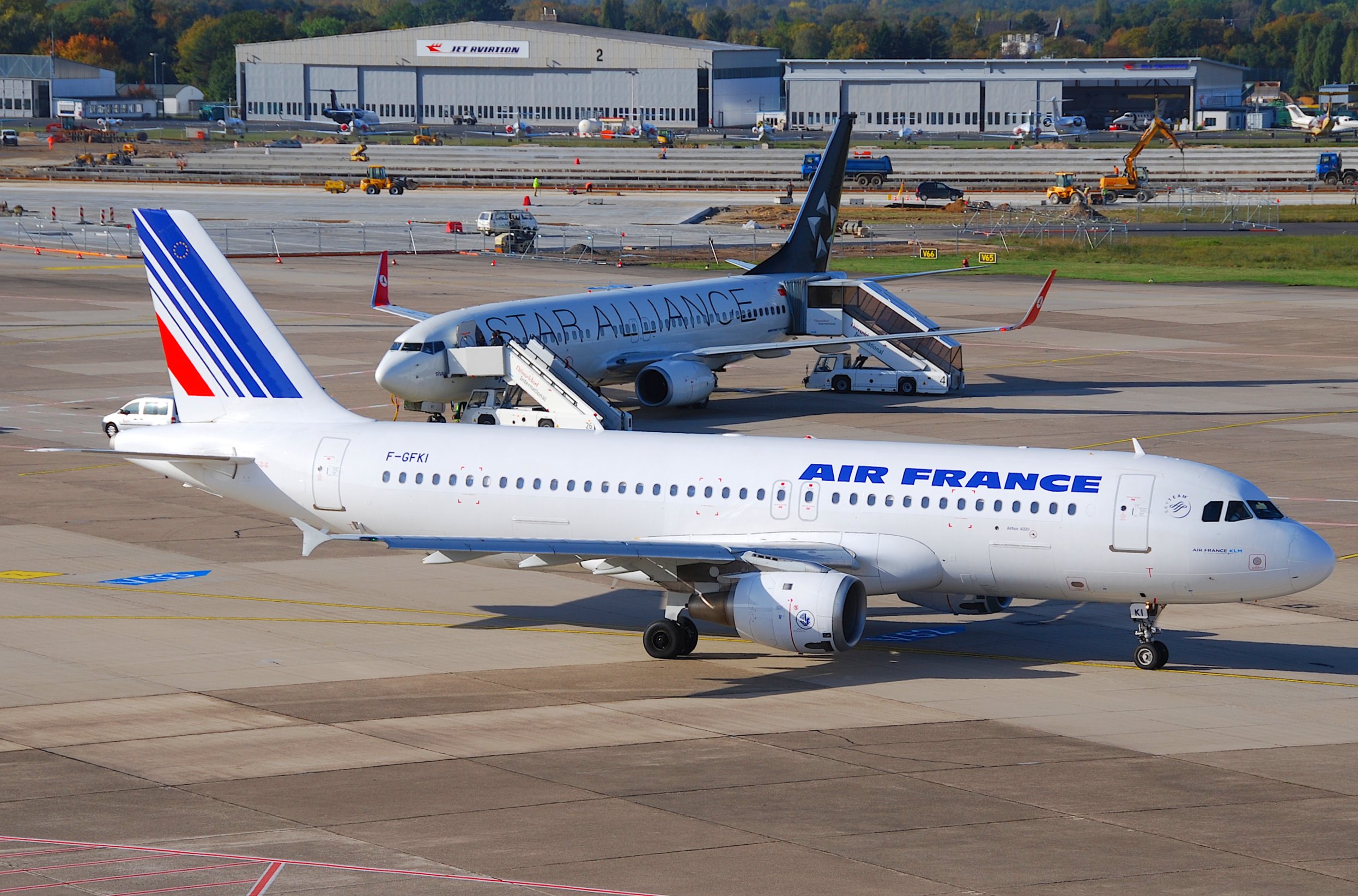Air France Airbus A320-211, F-GFKI@DUS,13.10.2009-558gb - Flickr - Aero Icarus