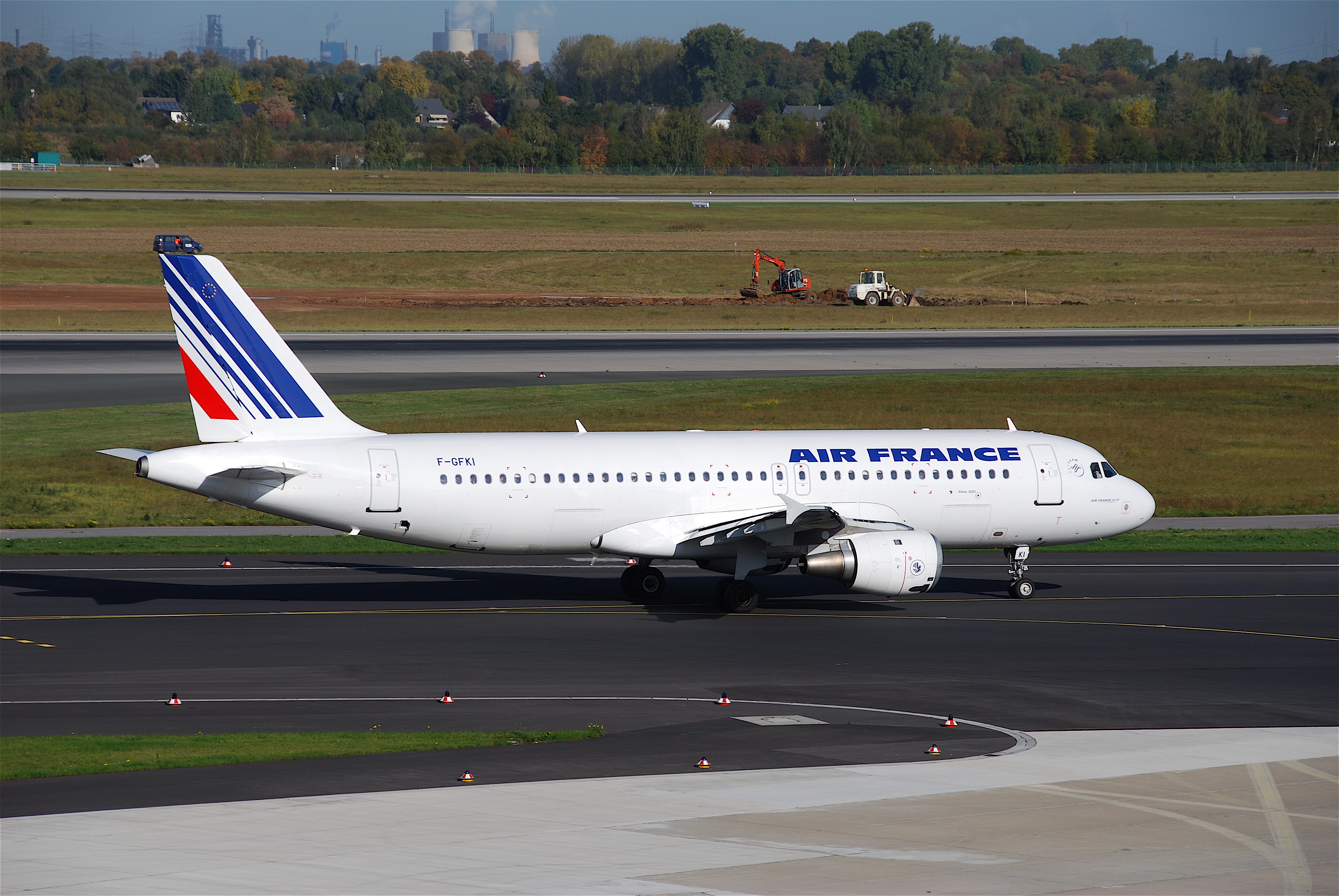 Air France Airbus A320-211, F-GFKI@DUS,13.10.2009-558ge - Flickr - Aero Icarus